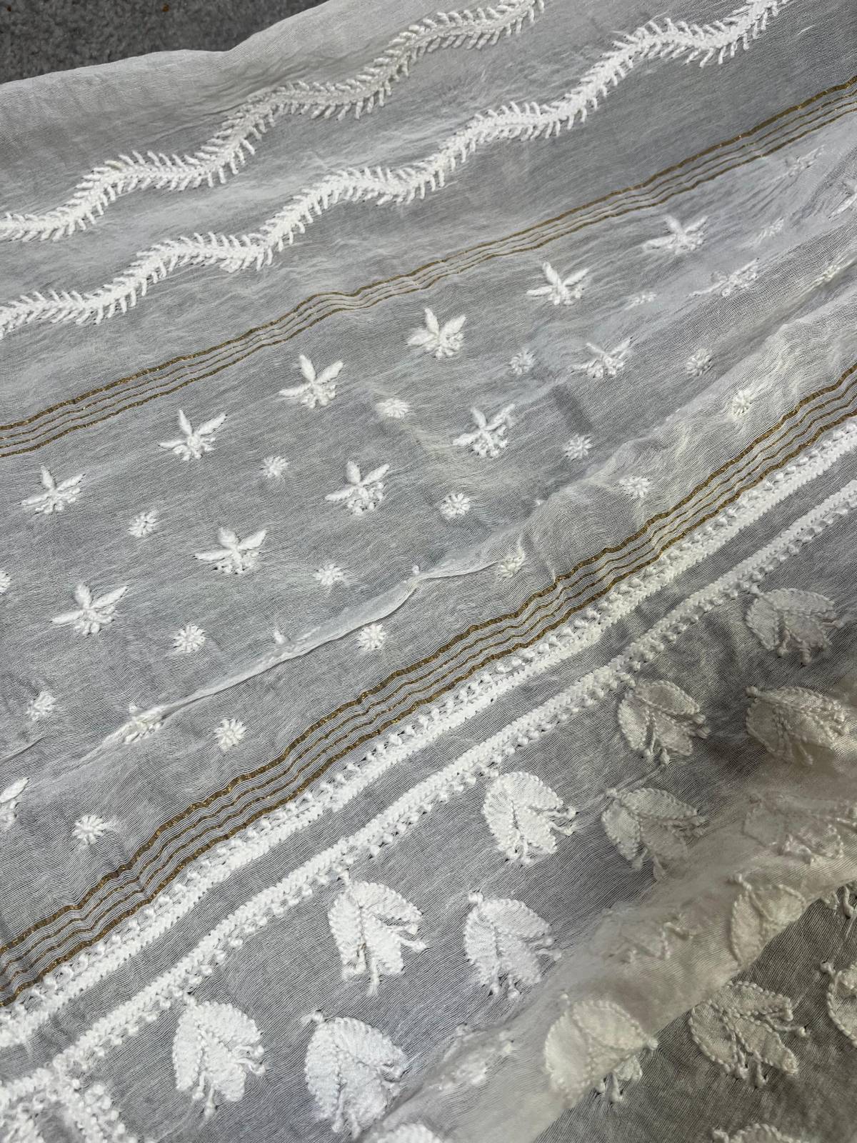 WHITE COTTON PURE HANDLOOM LUCKNOWI DUPATTA