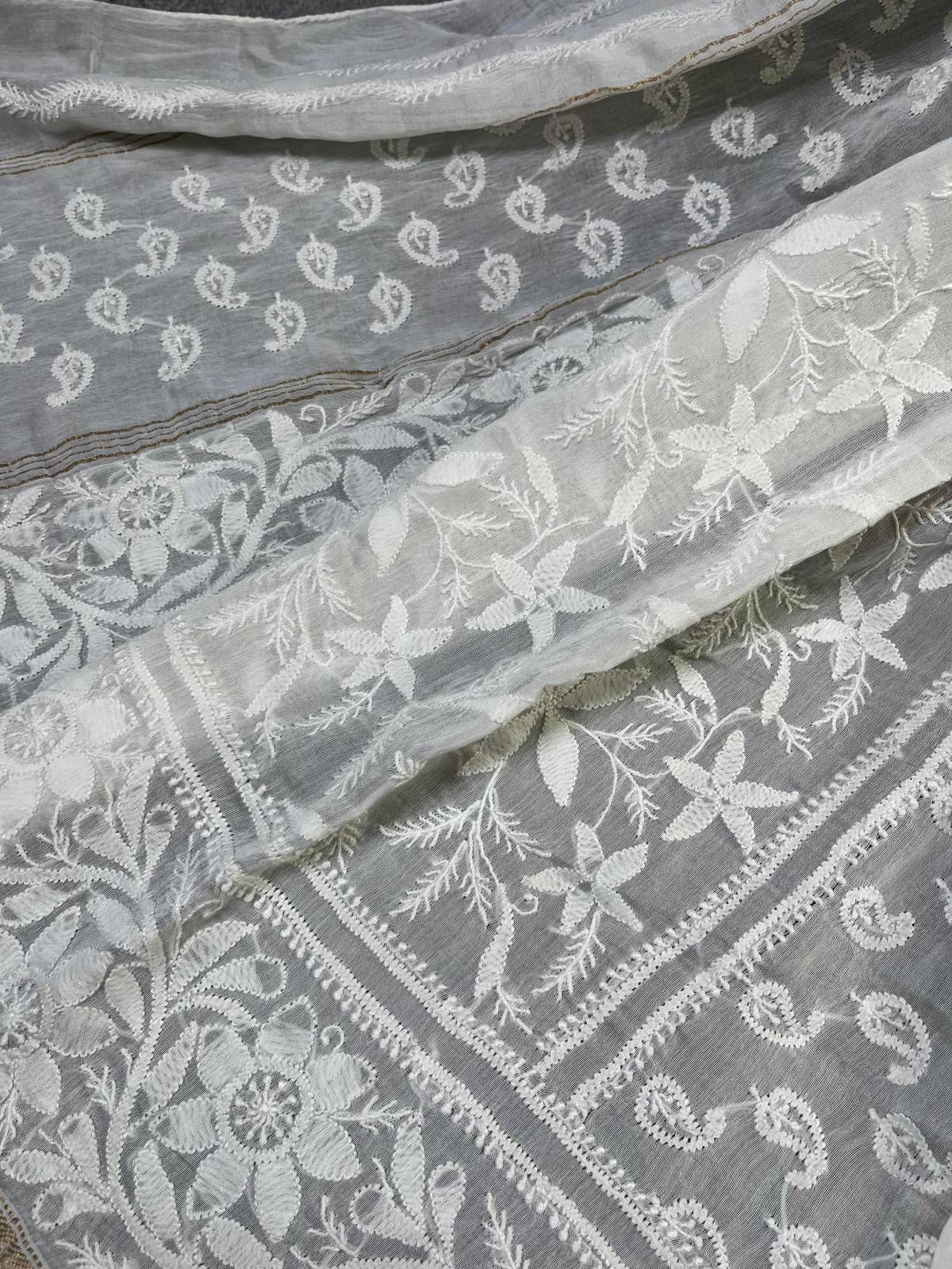 WHITE COTTON PURE HANDLOOM LUCKNOWI DUPATTA