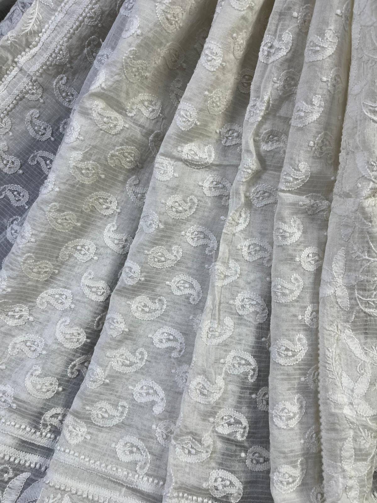 WHITE COTTON PURE HANDLOOM LUCKNOWI DUPATTA