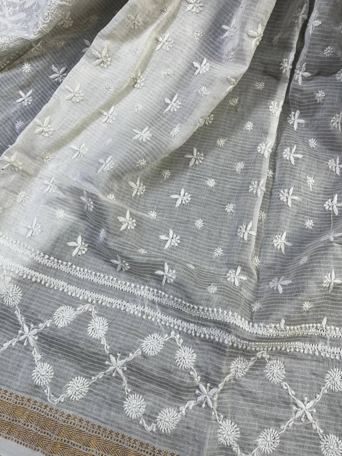WHITE COTTON PURE HANDLOOM LUCKNOWI DUPATTA