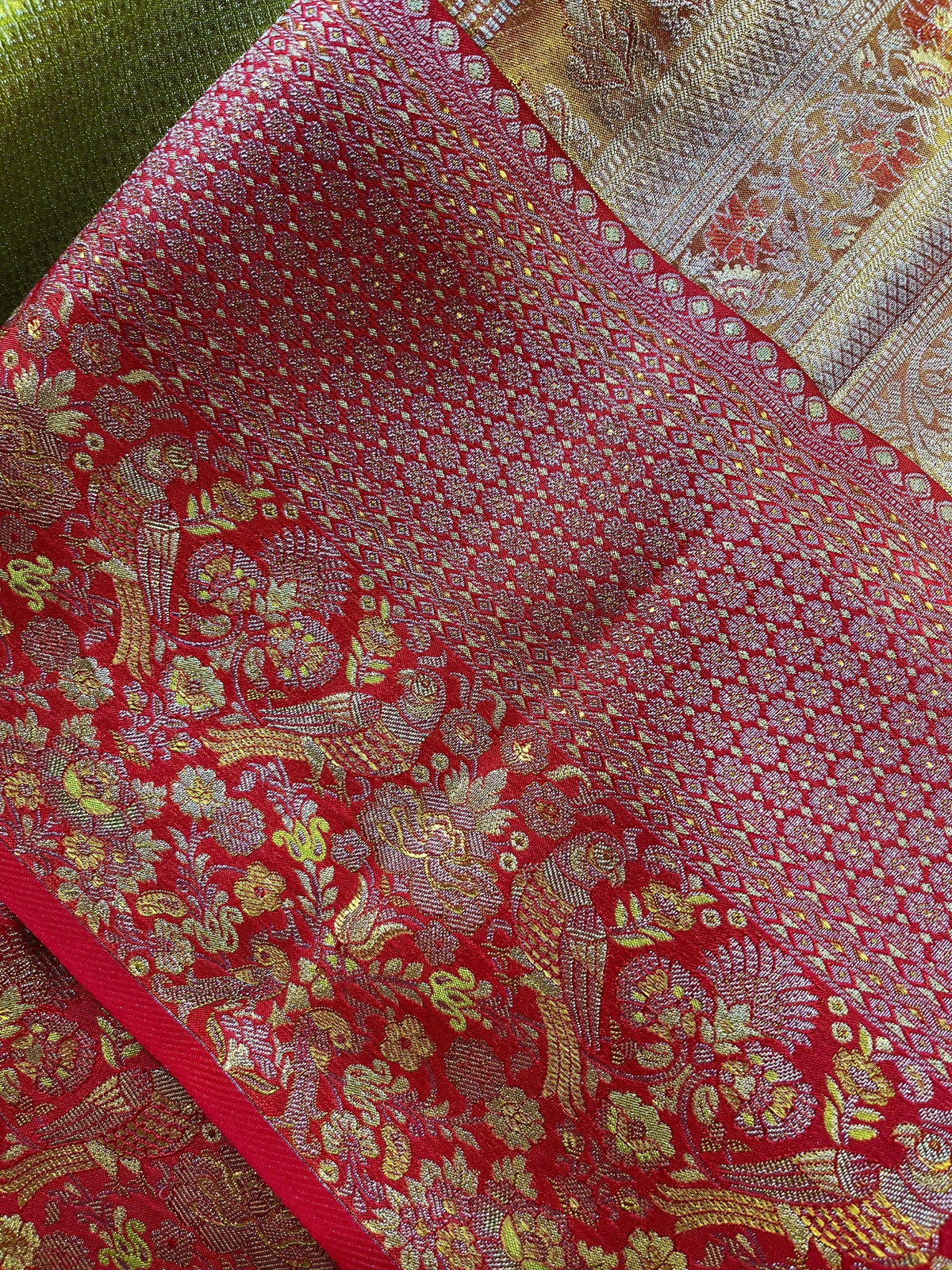 PARROT GREEN TISSUE SILK PURE HANDLOOM KANJIVARAM SAREE