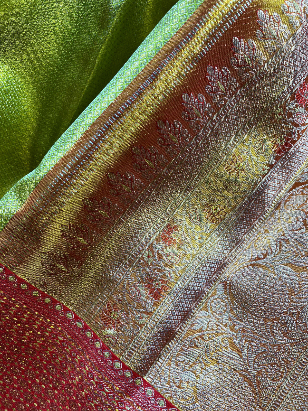 PARROT GREEN TISSUE SILK PURE HANDLOOM KANJIVARAM SAREE