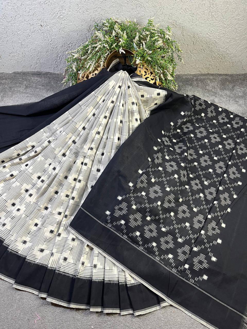 WHITE COTTON PURE HANDLOOM IKKAT SAREE