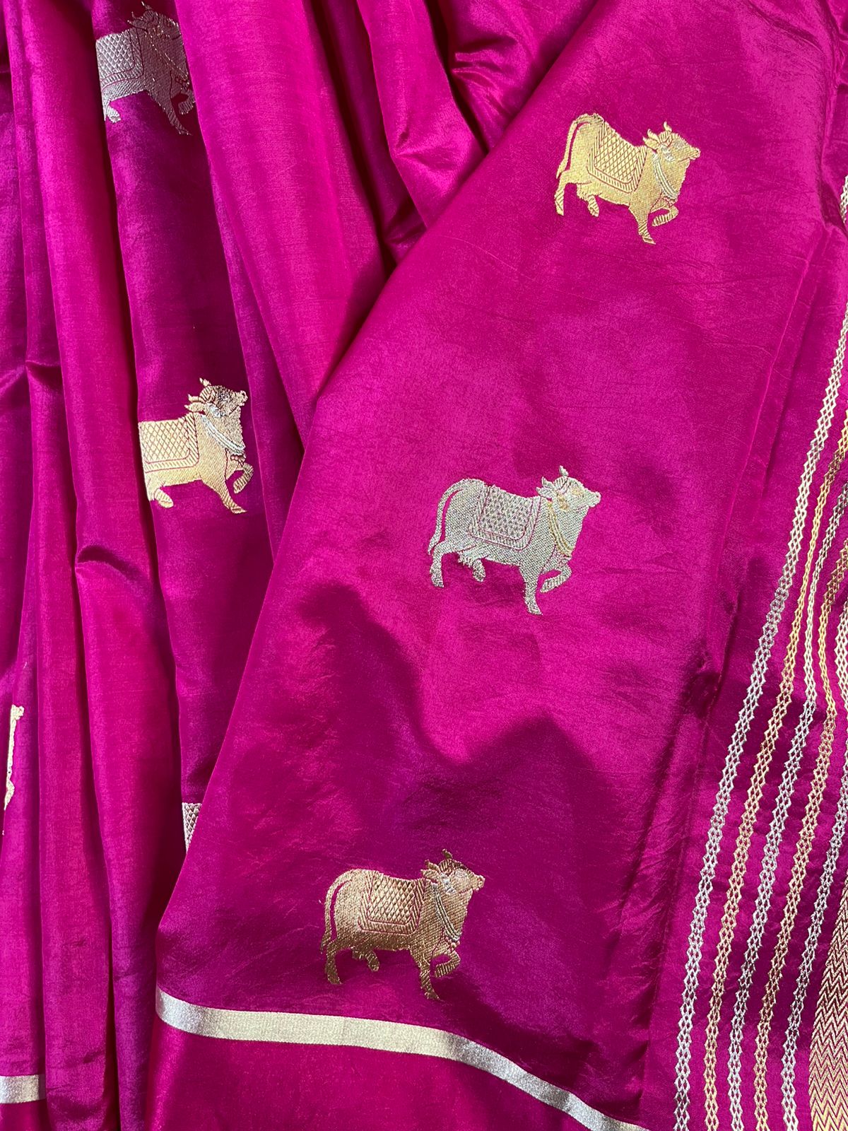 MAGENTA CHINIYA SILK PURE HANDLOOM BANARASI SAREE