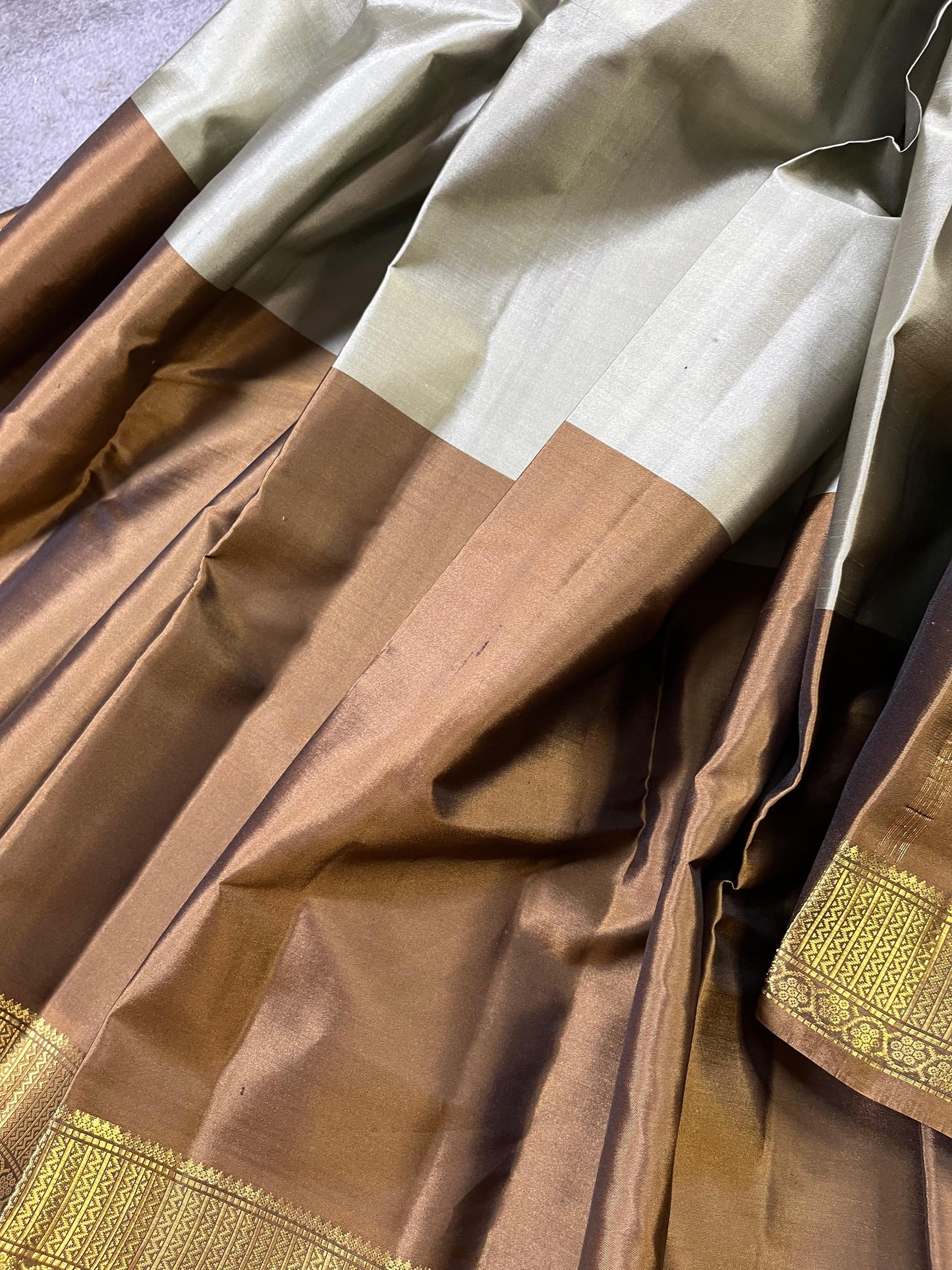 BROWN PURE HANDLOOM MUBBAGAM KANJIVARAM SILK SAREE