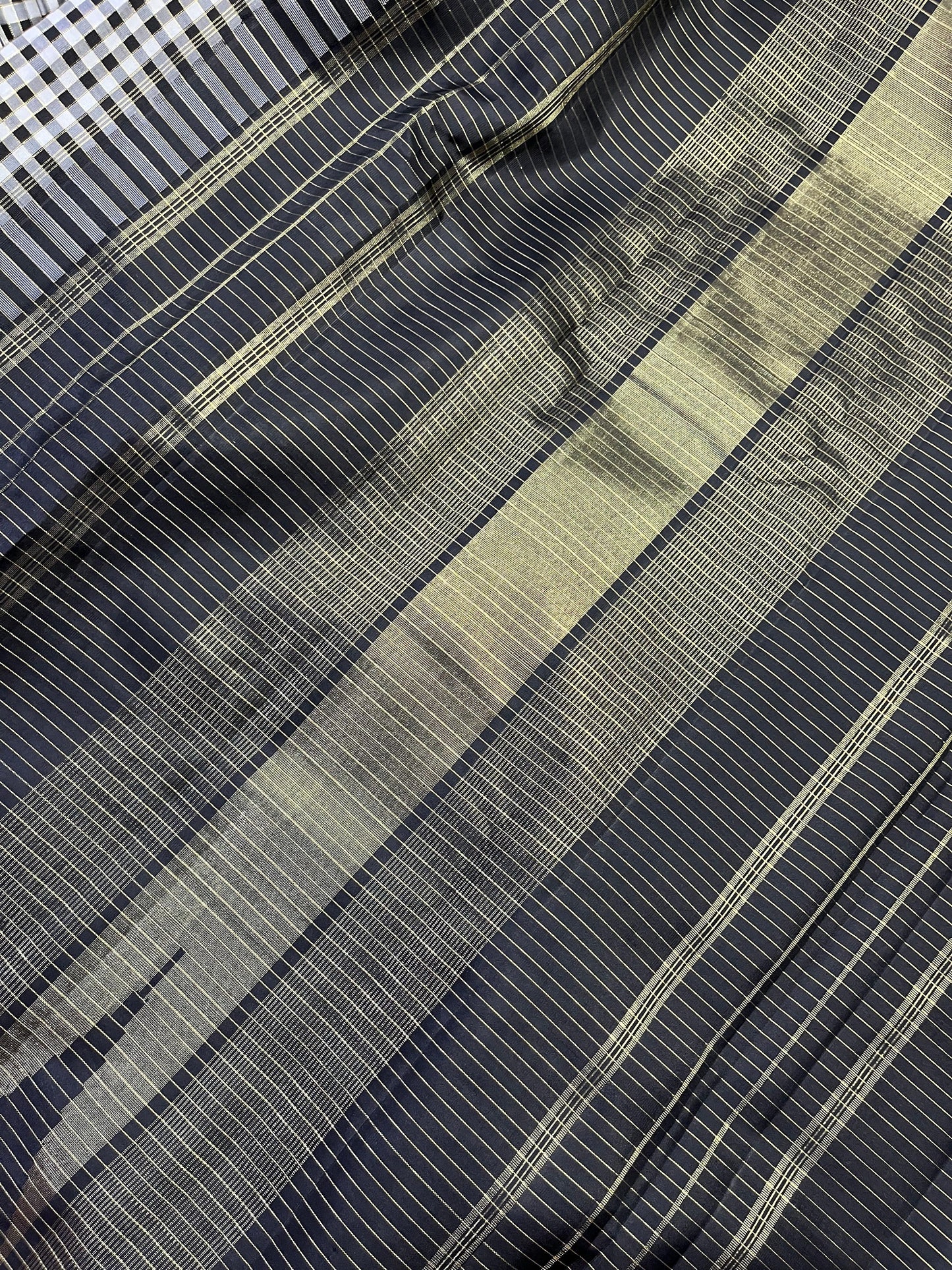 BLACK AND WHITE PURE HANDLOOM  KANJIVARAM SILK SAREE