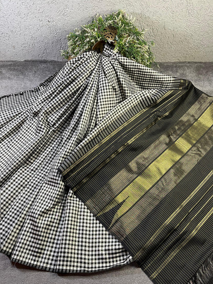 BLACK AND WHITE PURE HANDLOOM  KANJIVARAM SILK SAREE