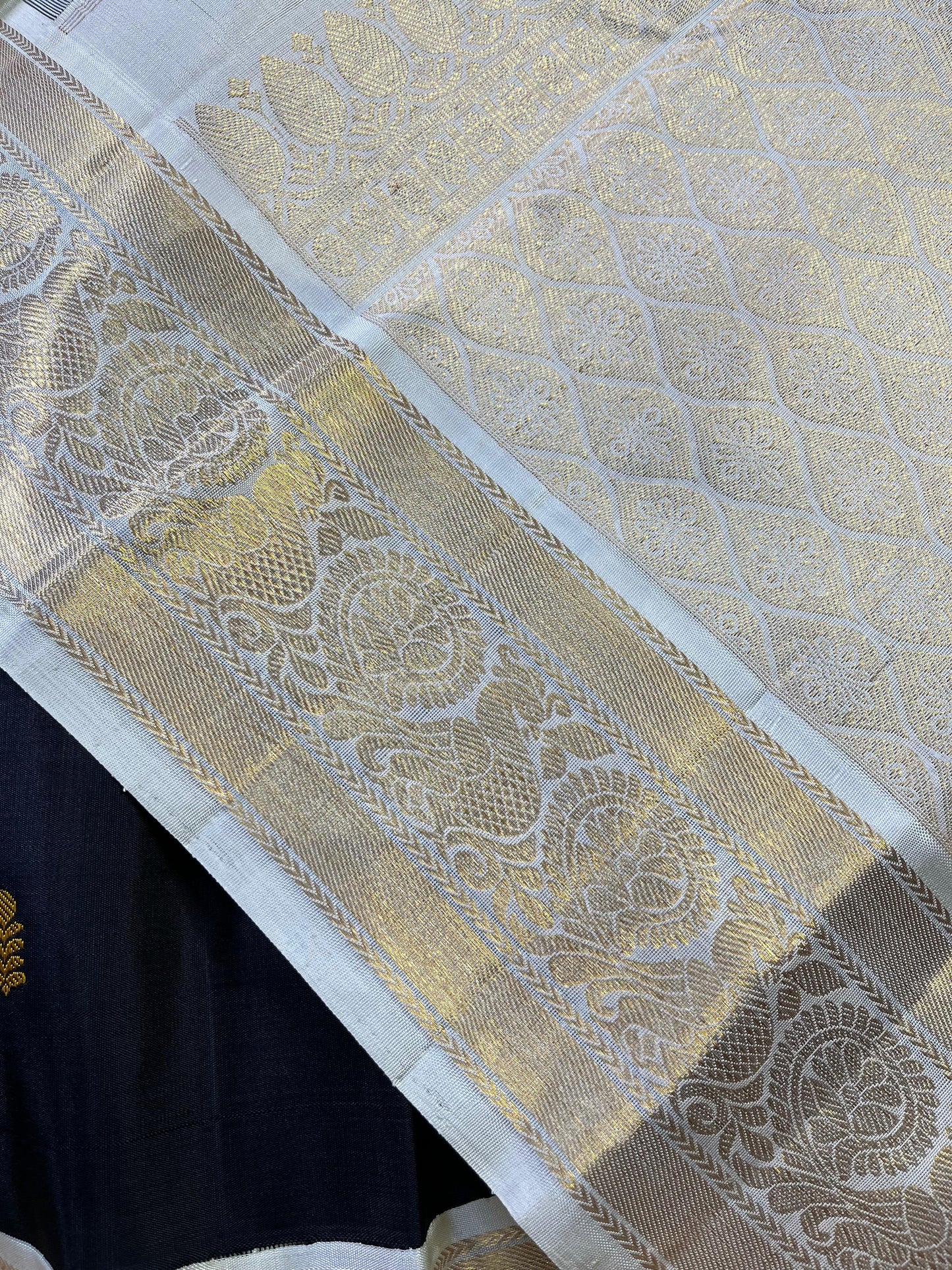 BLACK  PURE HANDLOOM  KANJIVARAM SILK SAREE