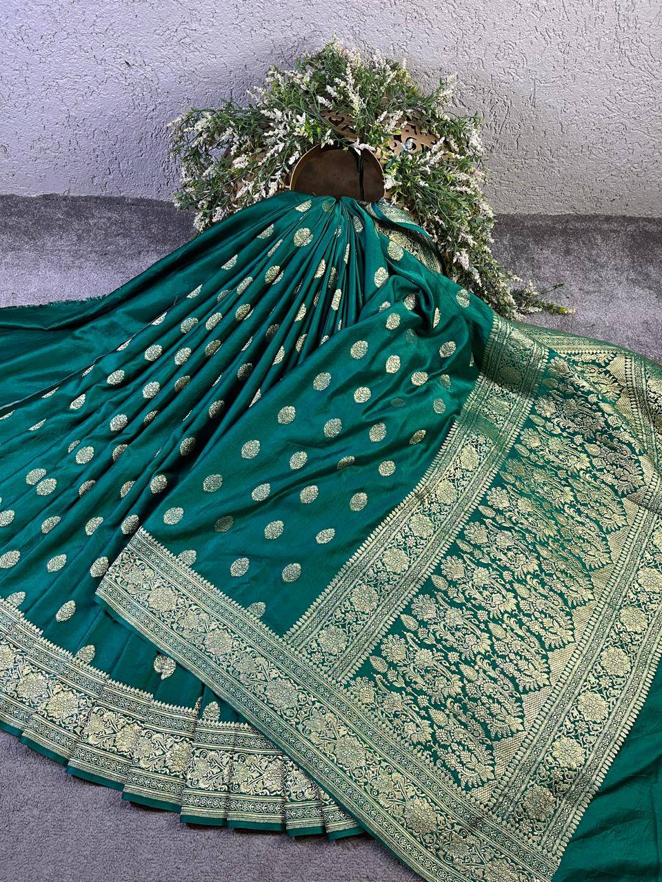 DARK RAMA GREEN SATIN SILK PURE HANDLOOM BANARASI SAREE