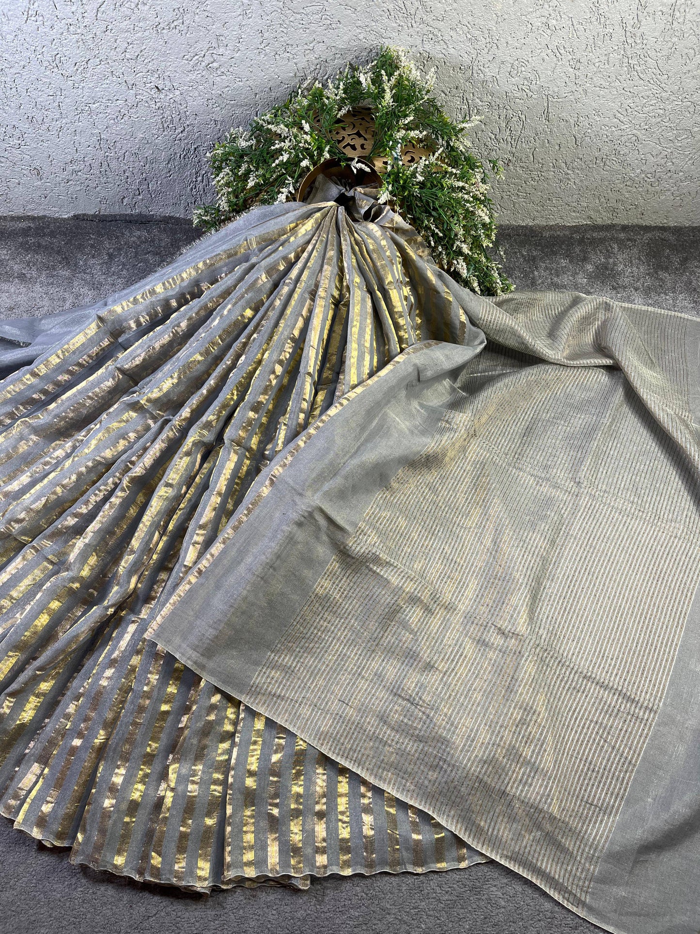 GREY TISSUE LINEN PURE HANDLOOM LINEN SAREE