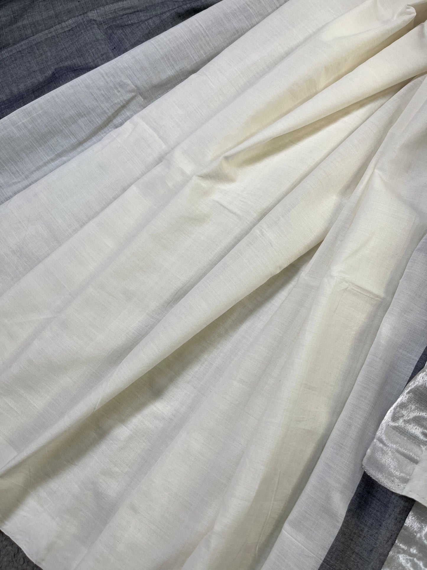 WHITE PURE HANDLOOM KERALA COTTON SAREE