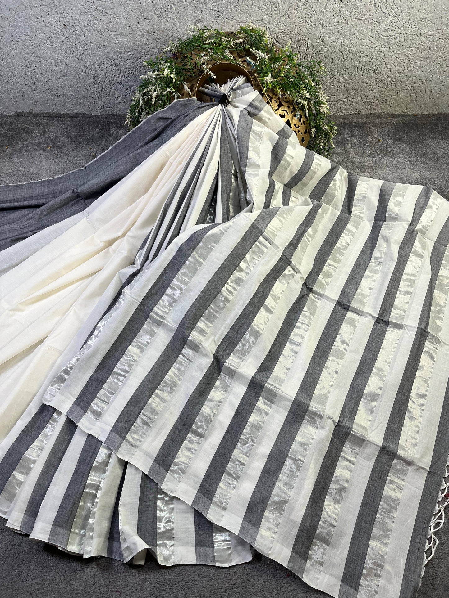 WHITE PURE HANDLOOM KERALA COTTON SAREE