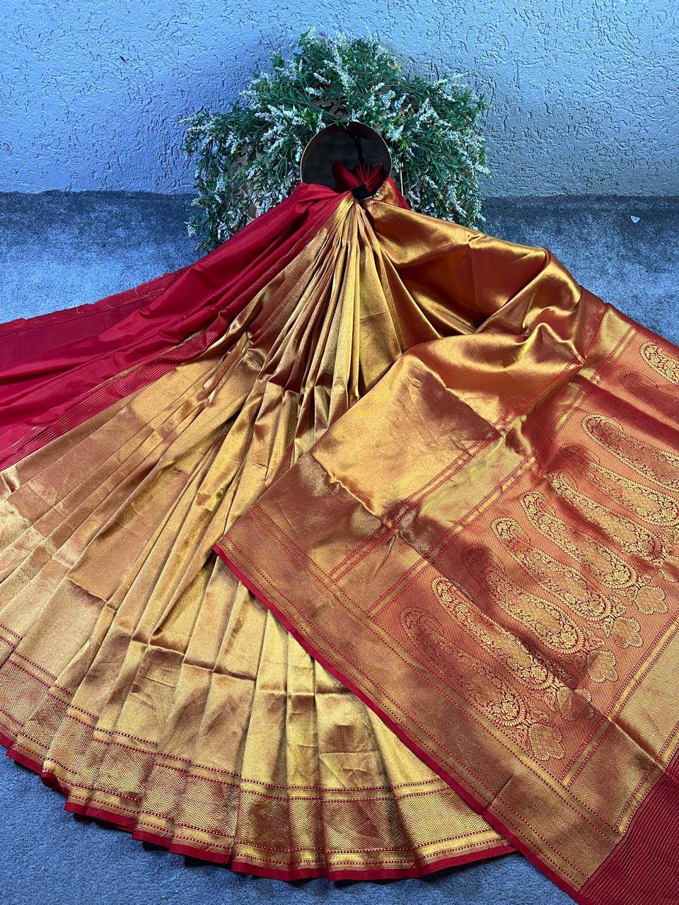 ORANGE GOLD KATAN TISSUE PURE HANDLOOM BANARASI SAREE