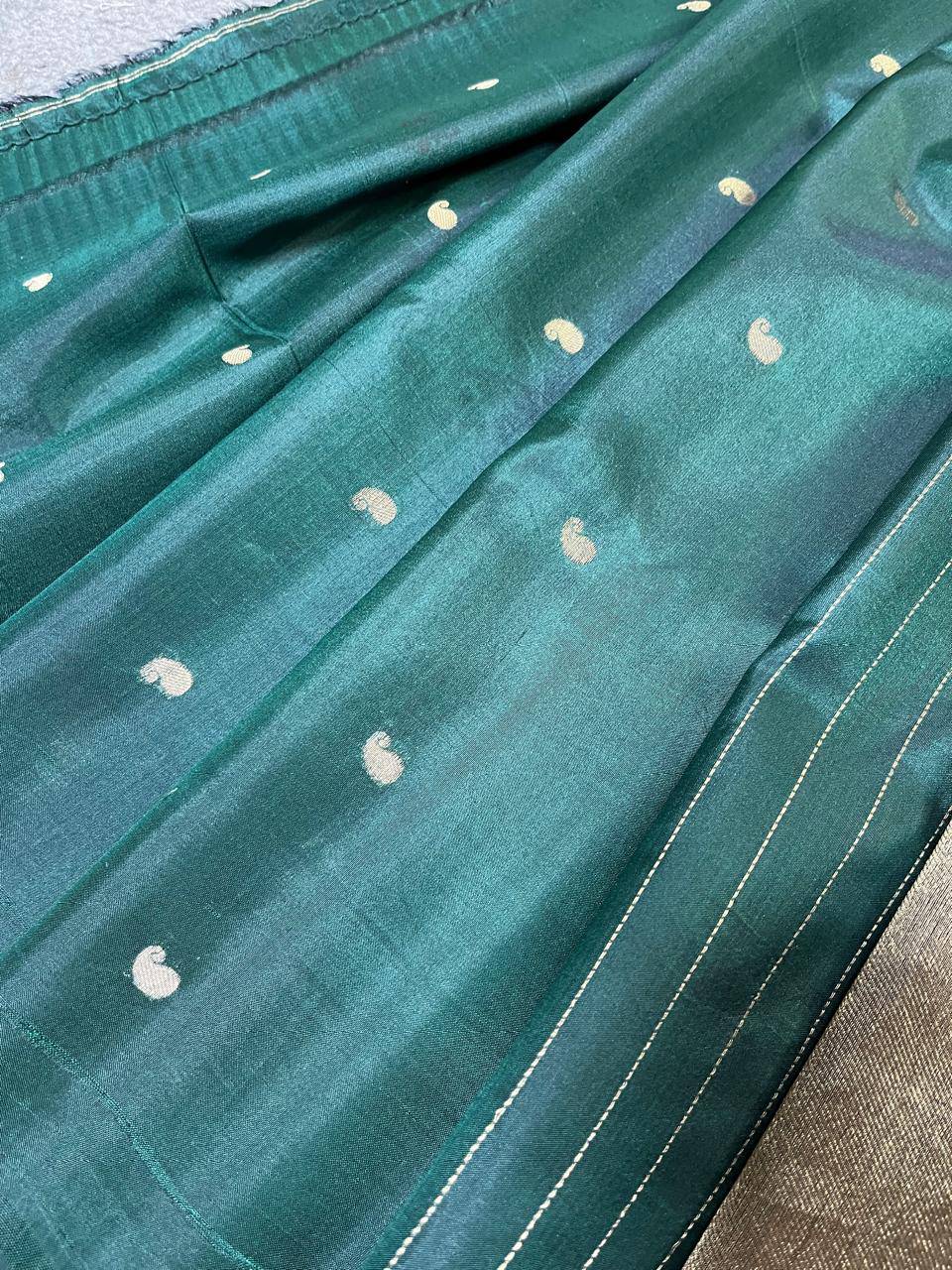 SILVER GREEN KATAN TISSUE PURE HANDLOOM BANARASI SAREE