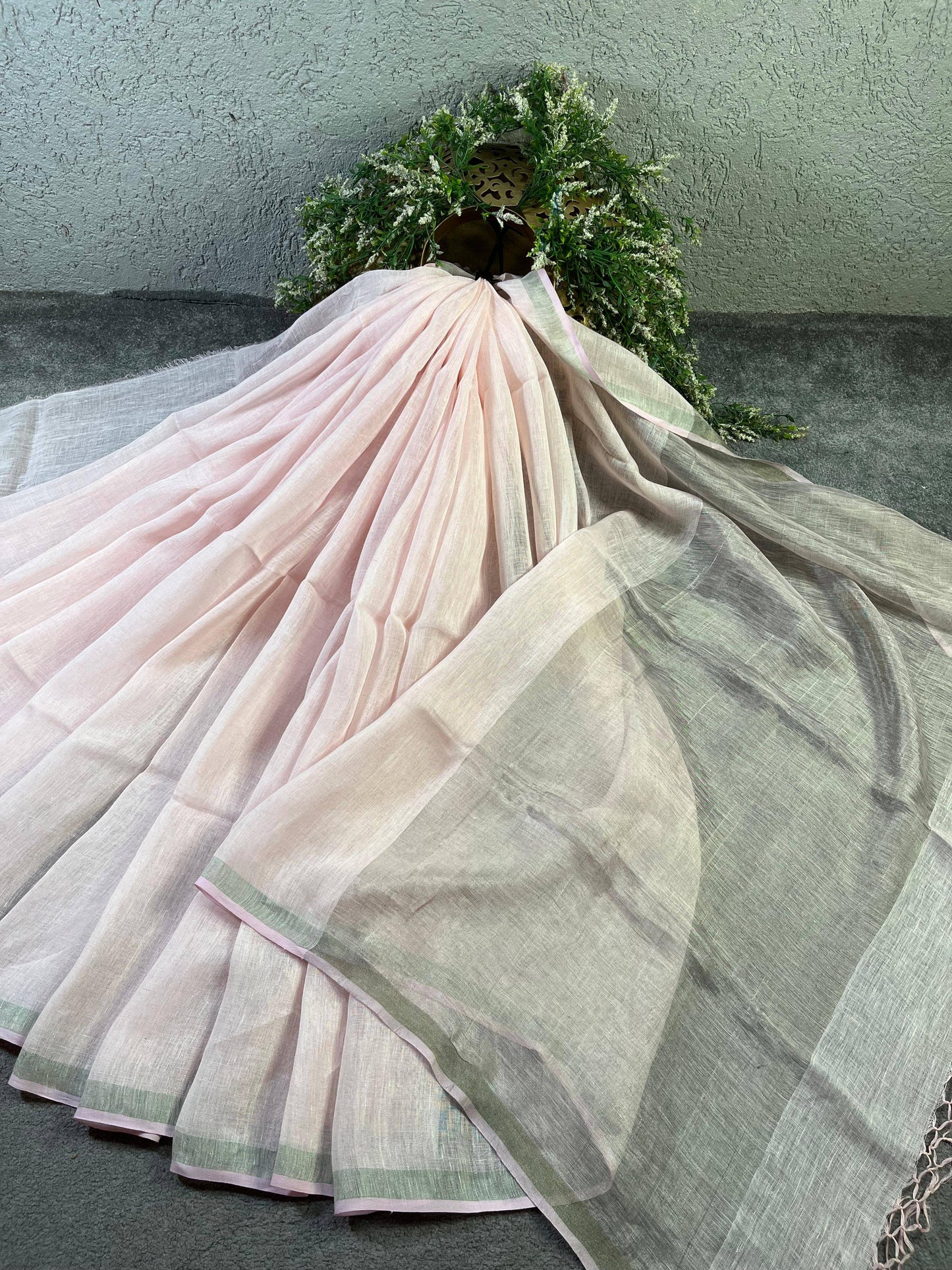 LIGHT PEACH PURE HANDLOOM LINEN SAREE