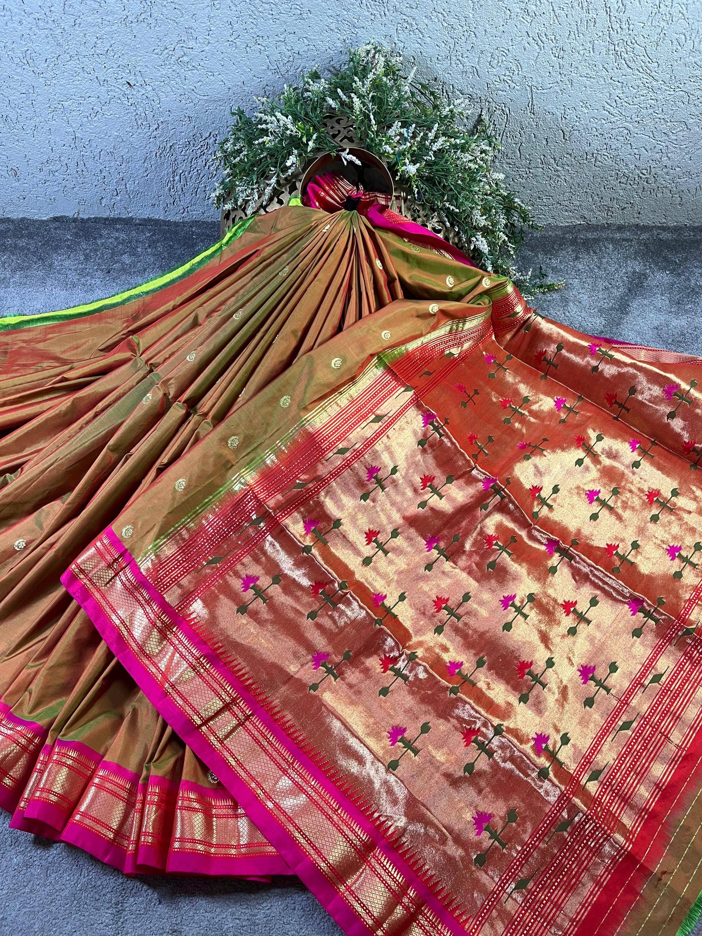 TWO TONE GREEN SILK PURE HANDLOOM PAITHANI SAREE
