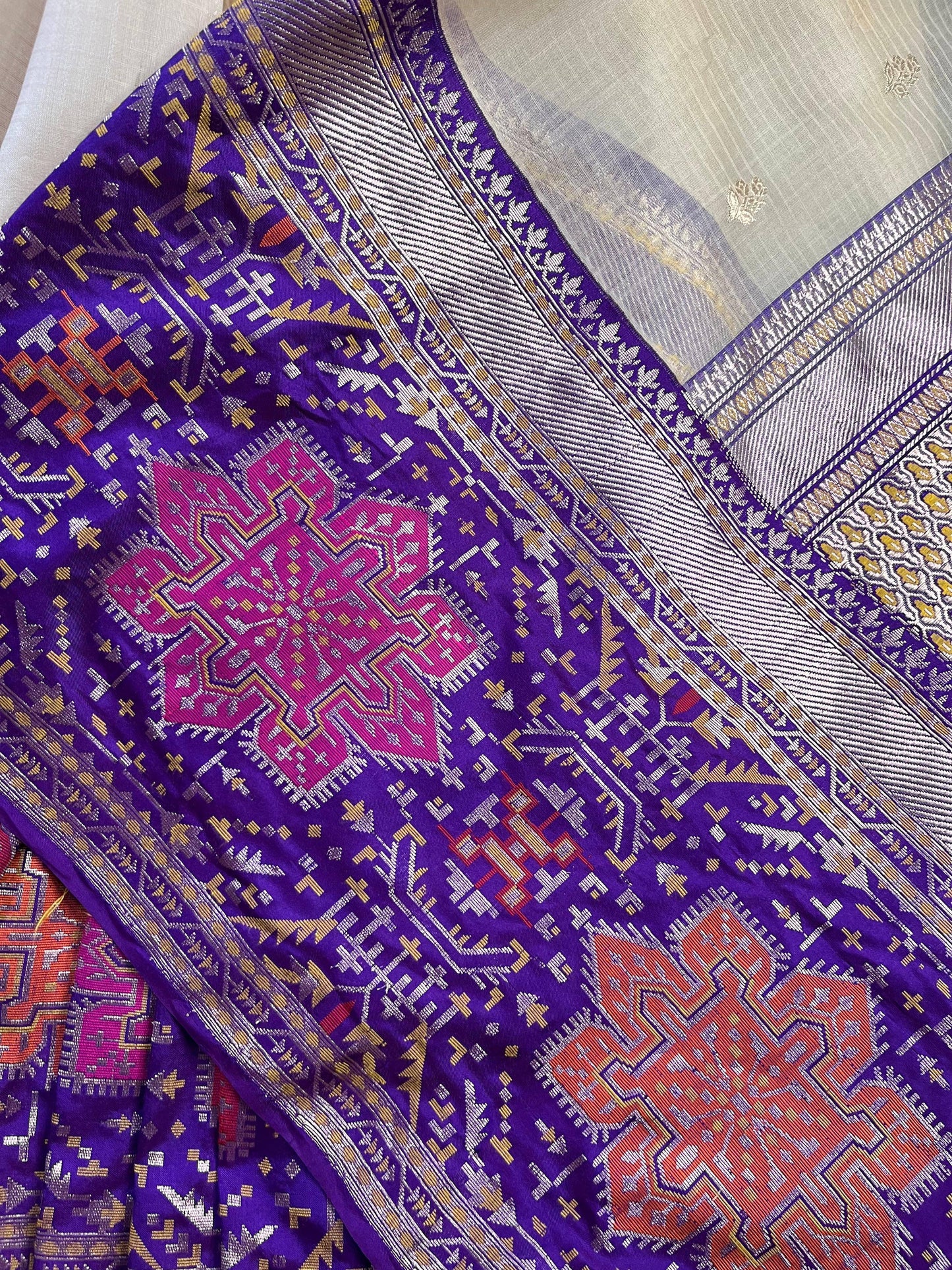 IVORY KORA PURE HANDLOOM BANARASI SAREE