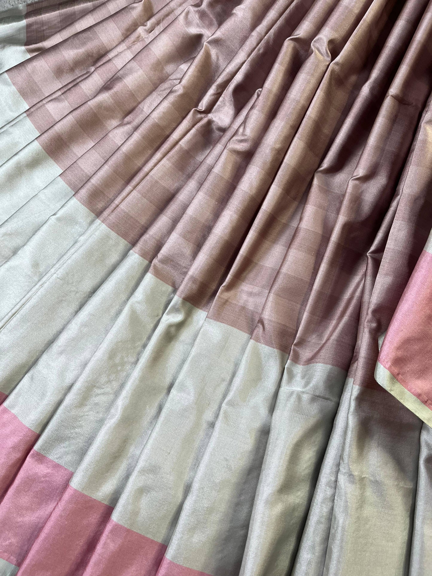 DARK MAUVE MUSHROO SILK PURE HANDLOOM BANARASI SAREE