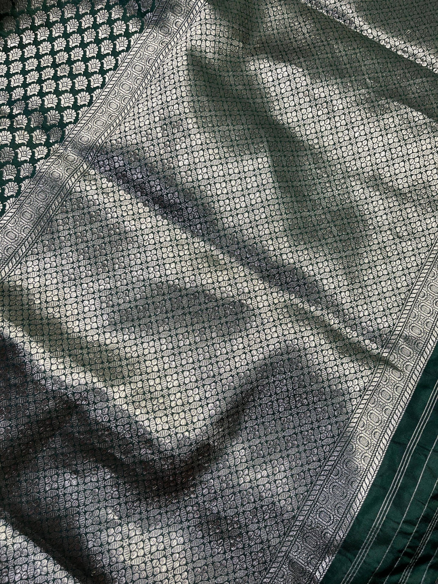 GREEN CHINIYA SILK PURE HANDLOOM BANARASI SAREE