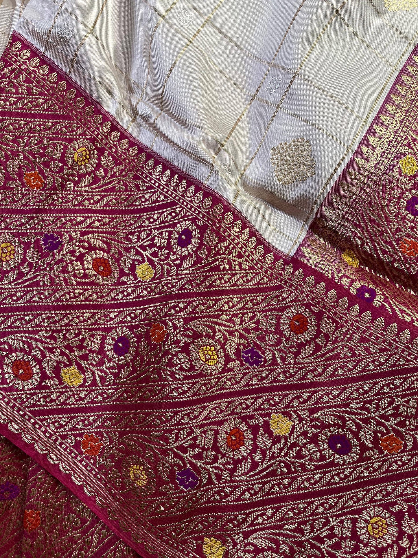 OFF WHITE SILK PURE HANDLOOM BANARASI SAREE