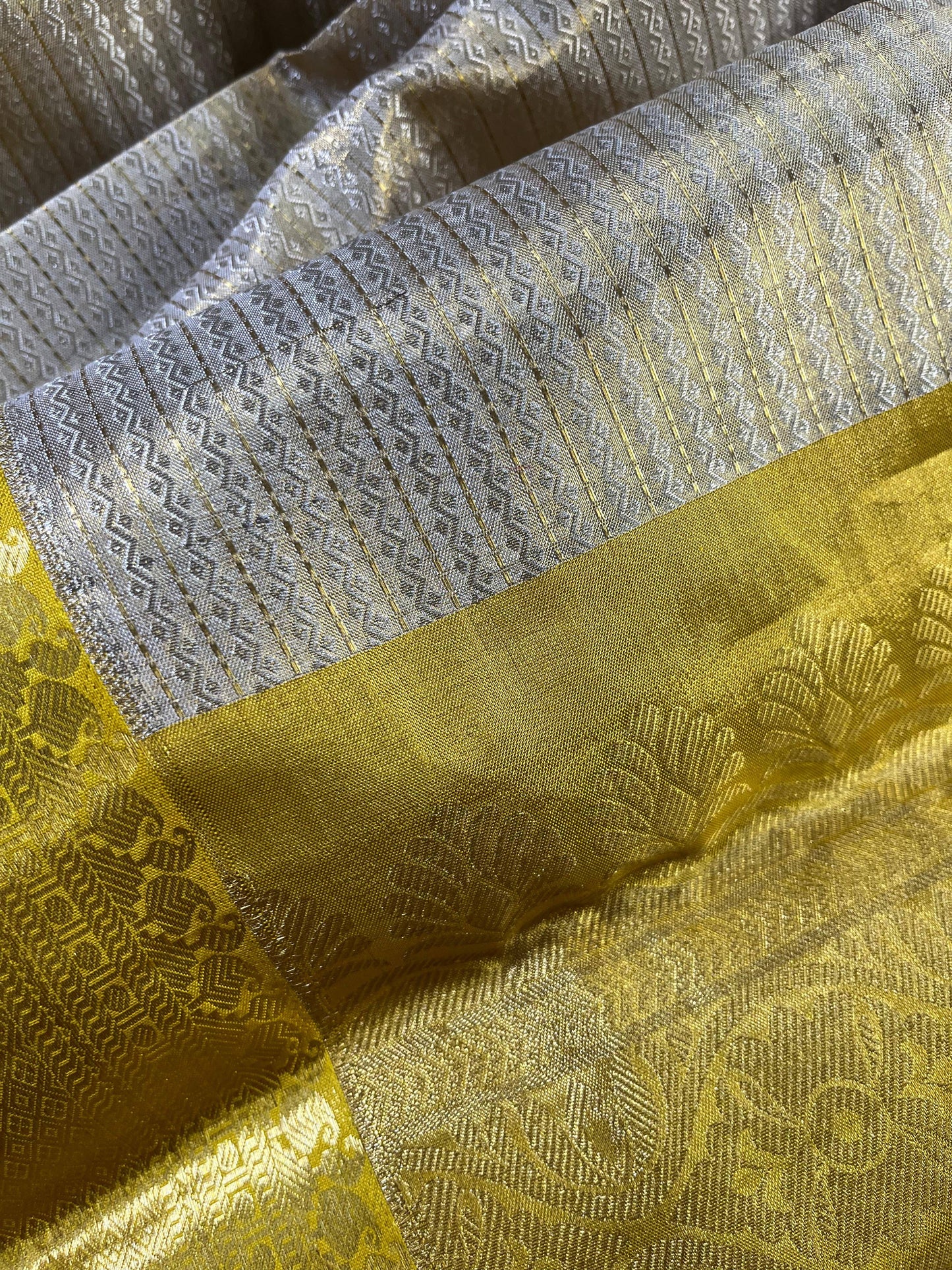 IVORY TISSUE SILK PURE HANDLOOM KANJIVARAM SAREE