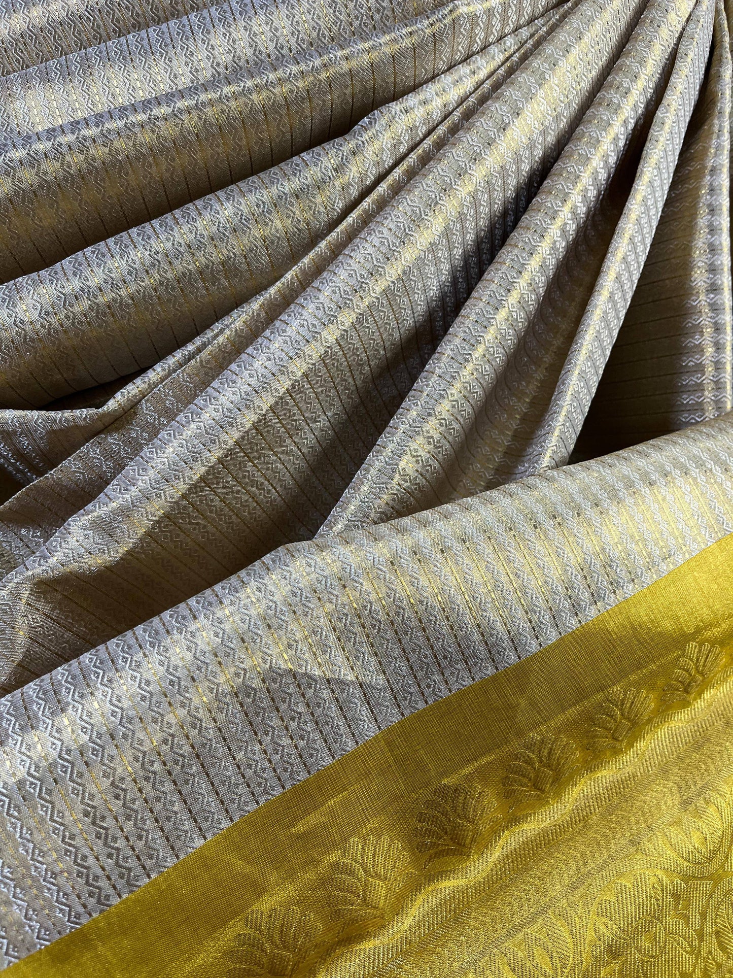 IVORY TISSUE SILK PURE HANDLOOM KANJIVARAM SAREE
