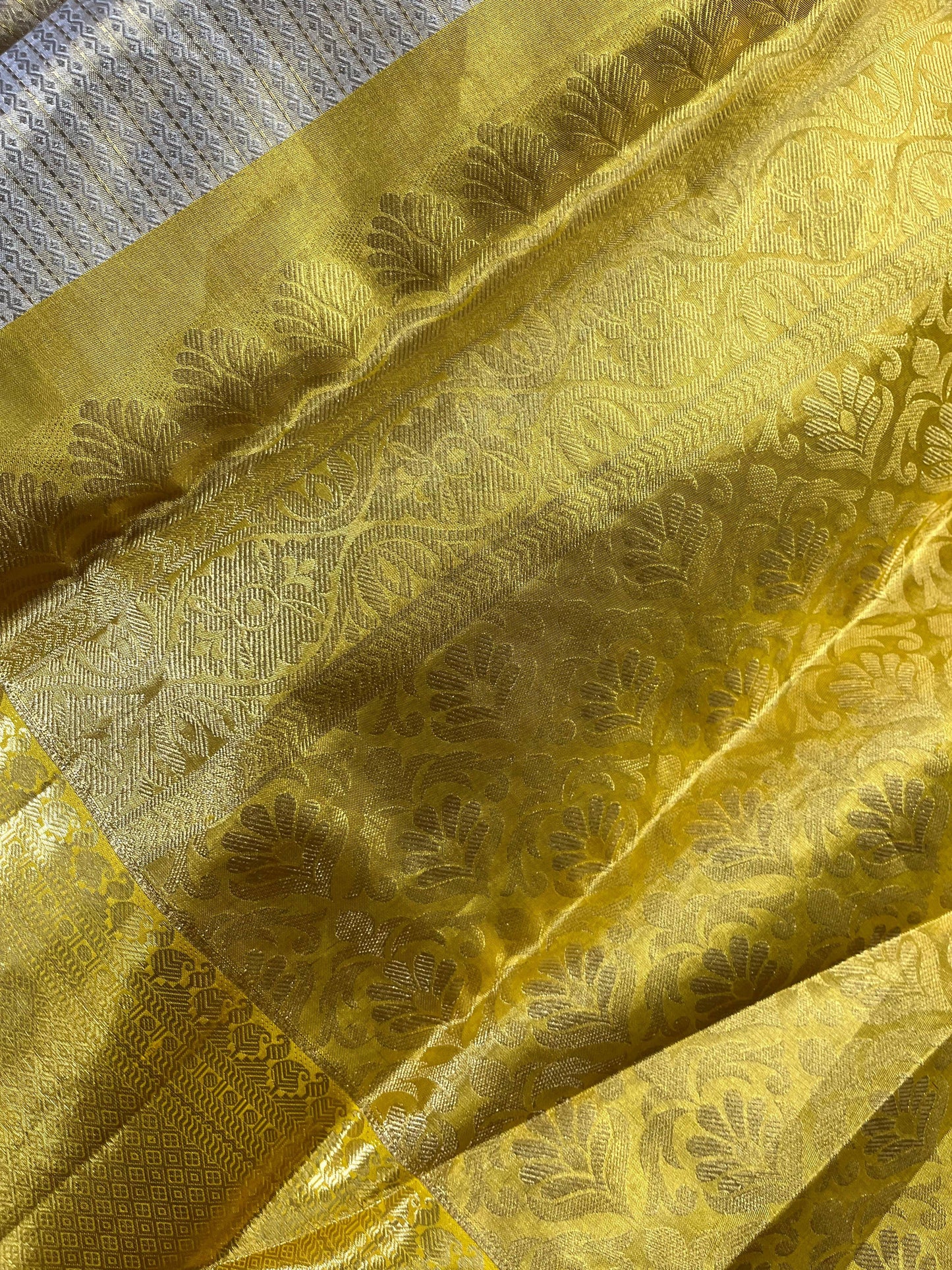 IVORY TISSUE SILK PURE HANDLOOM KANJIVARAM SAREE