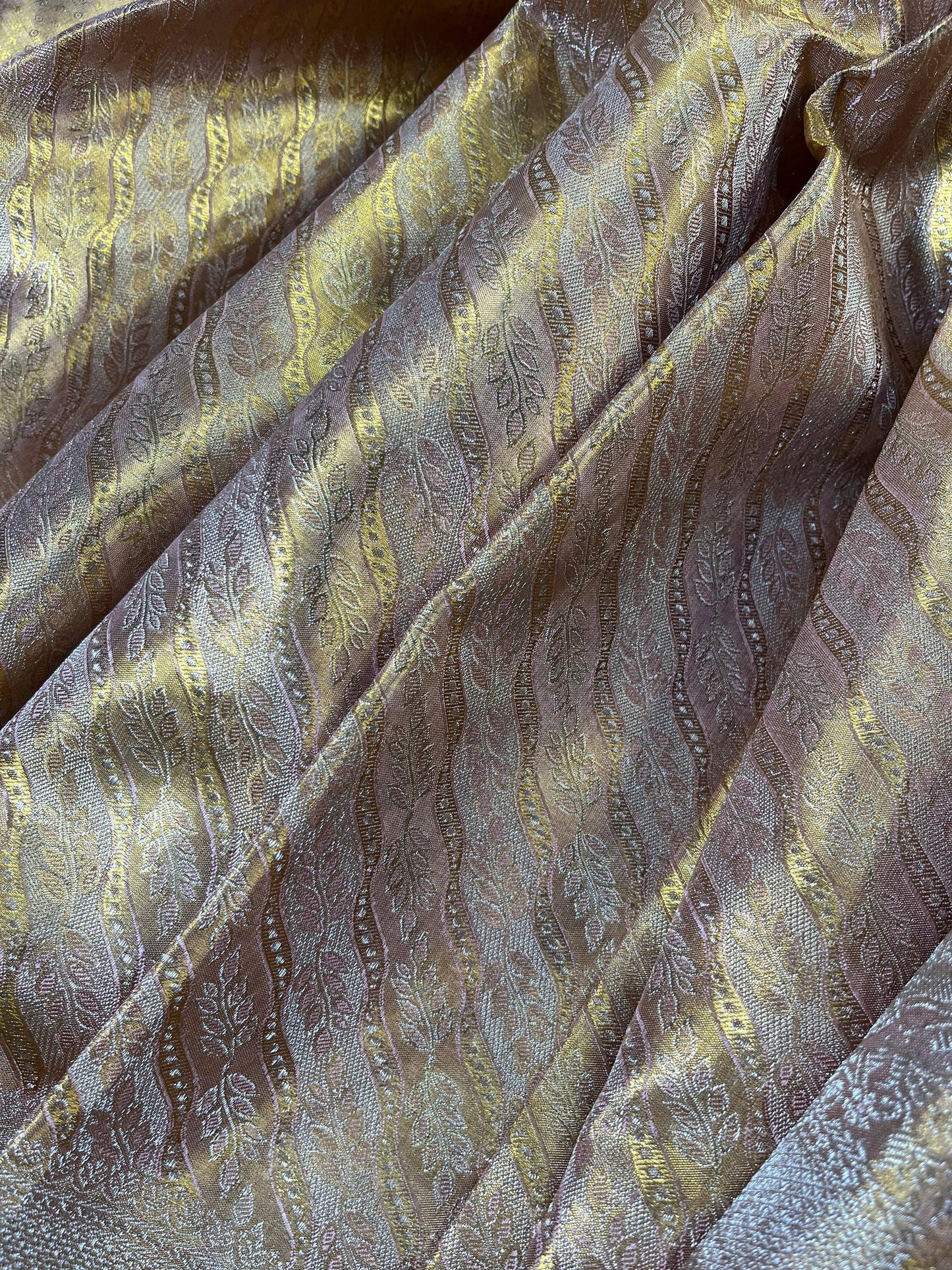 BEIGE GOLD TISSUE SILK PURE HANDLOOM KANJIVARAM SAREE