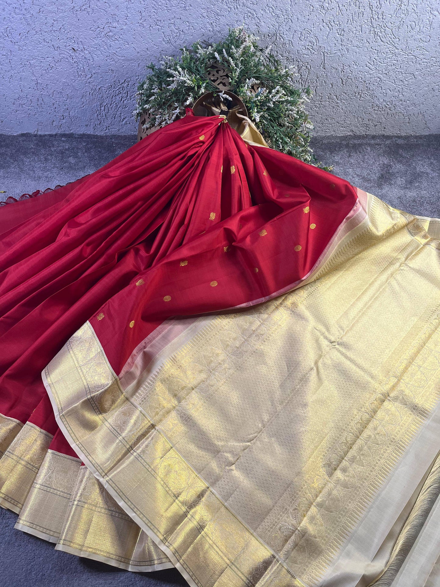 RED SILK PURE HANDLOOM KANJIVARAM SAREE