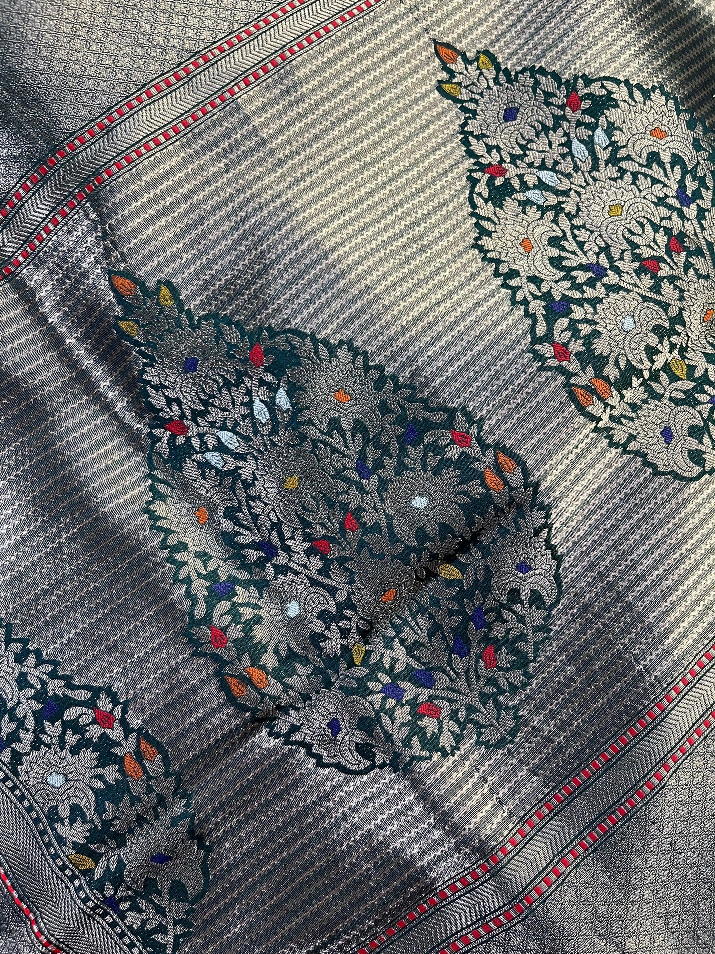GREEN SILVER KATAN TISSUE PURE HANDLOOM BANARASI SAREE
