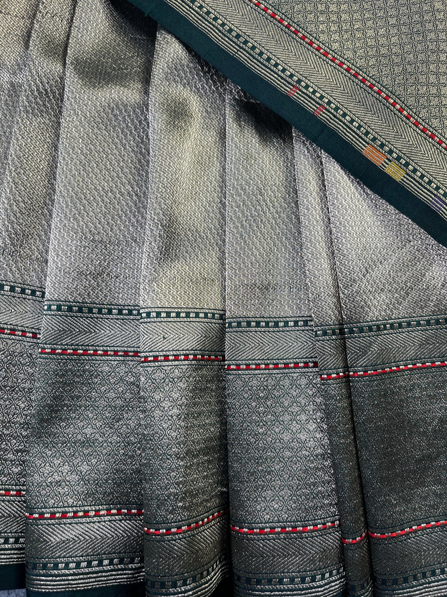 GREEN SILVER KATAN TISSUE PURE HANDLOOM BANARASI SAREE