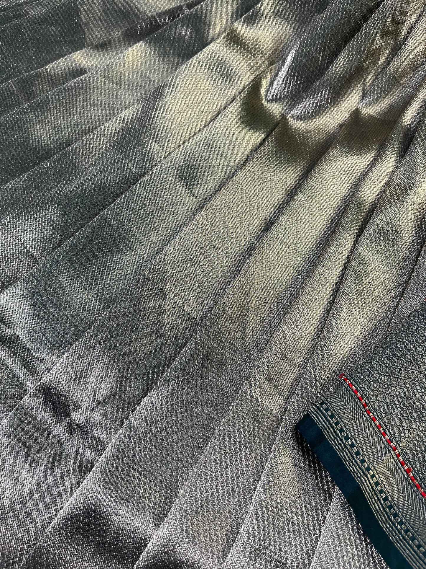 GREEN SILVER KATAN TISSUE PURE HANDLOOM BANARASI SAREE
