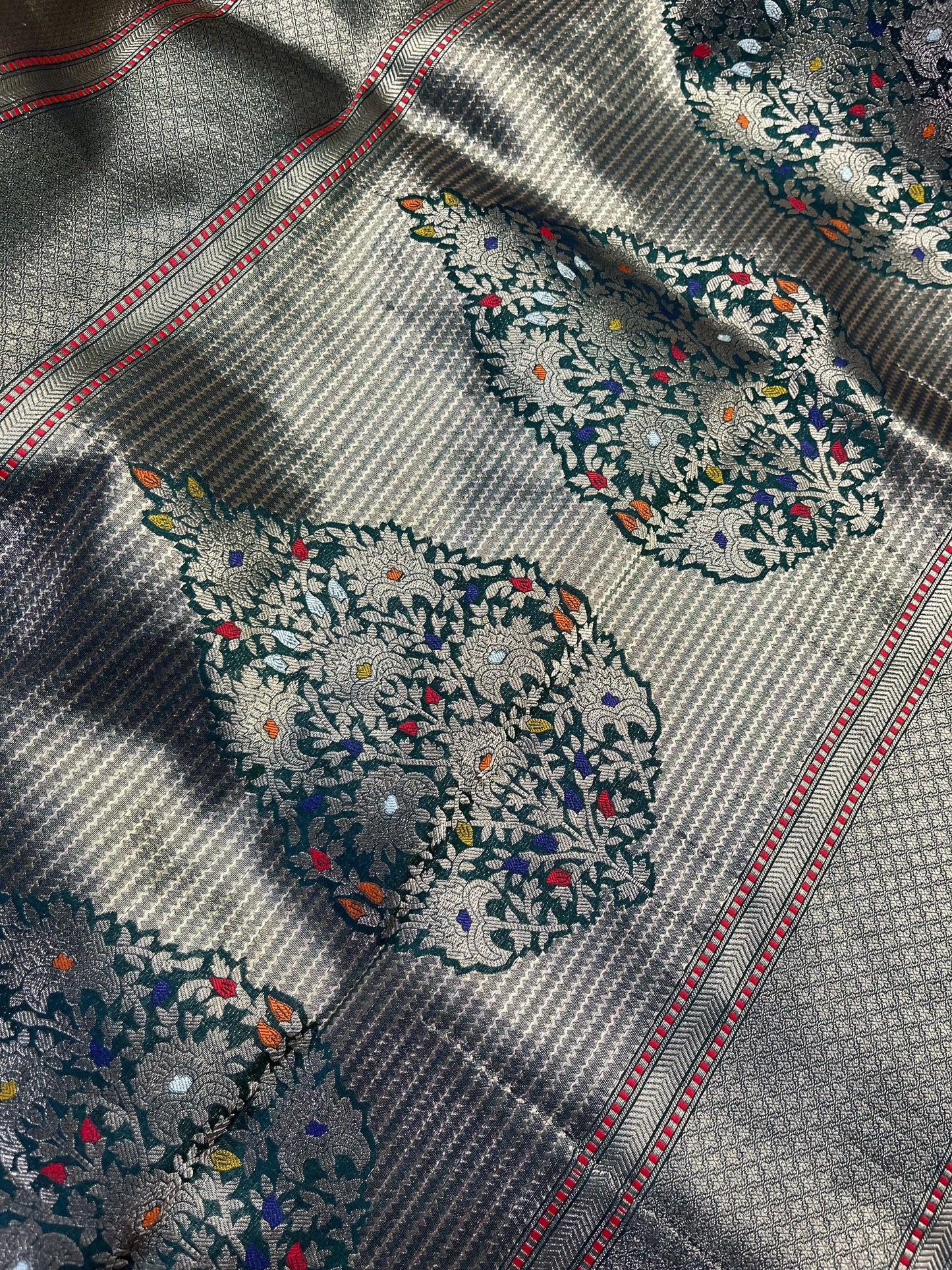 GREEN SILVER KATAN TISSUE PURE HANDLOOM BANARASI SAREE