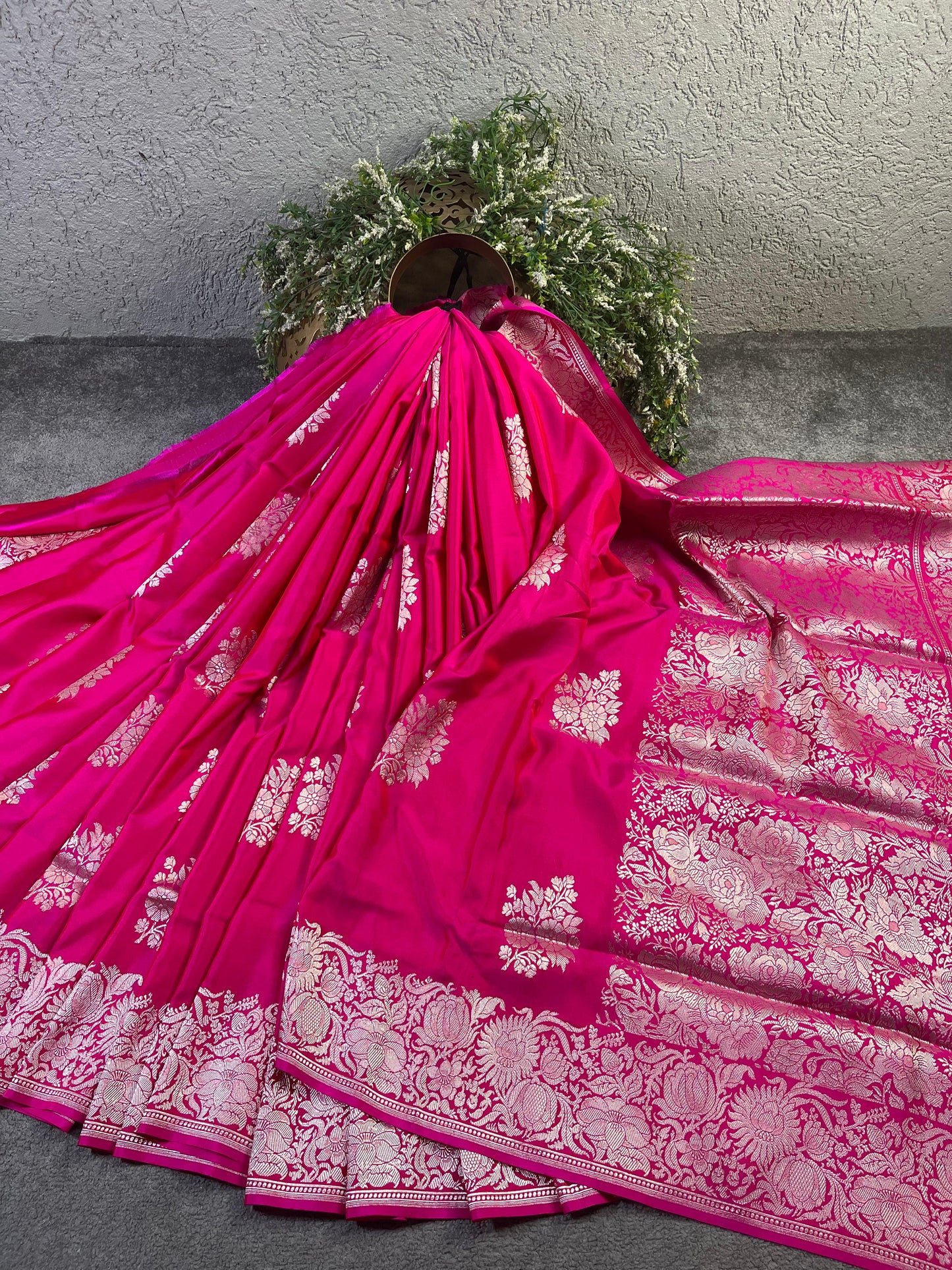 PINK DOUBLE SILK PURE HANDLOOM BANARASI SAREE