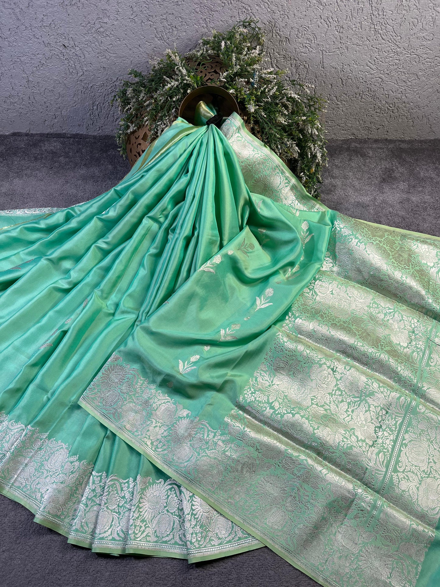 SEA GREEN DOUBLE SILK PURE HANDLOOM BANARASI SAREE