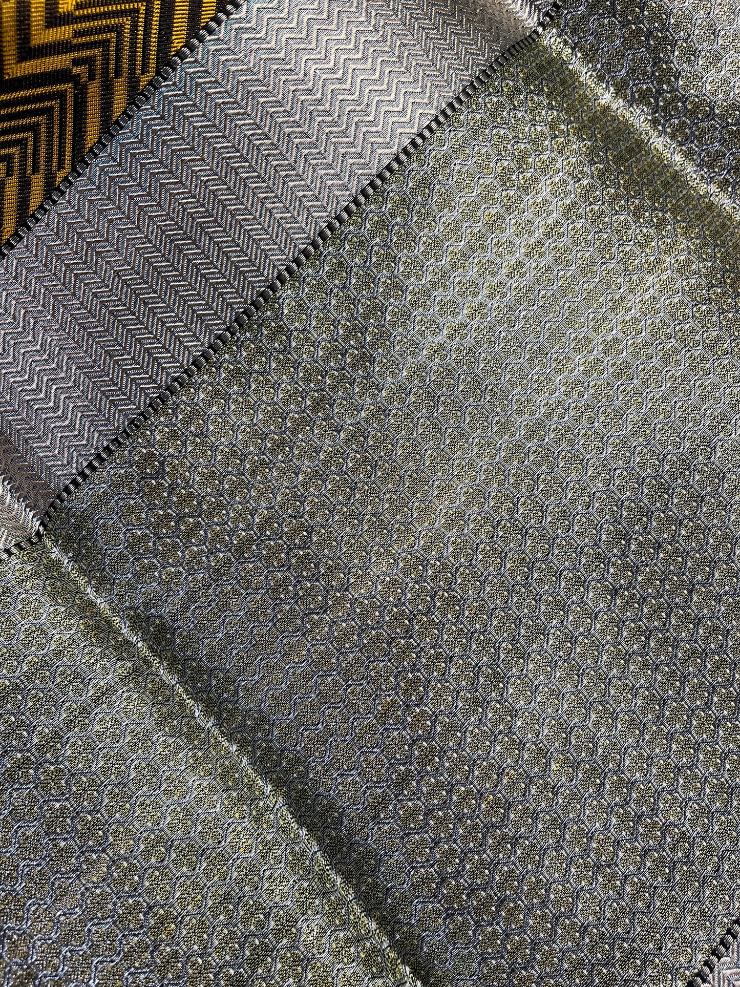 BLACK AND YELLOW SILK PURE HANDLOOM DO RUKHI BANARASI SAREE