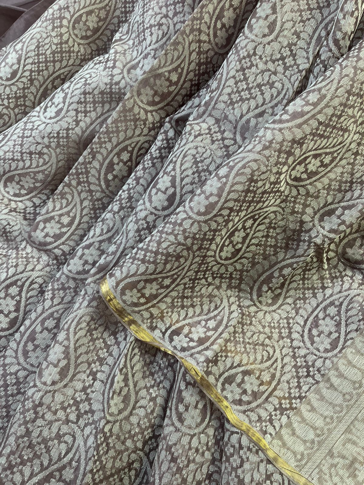 GREY KORA COTTON  PURE HANDLOOM BANARASI SAREE