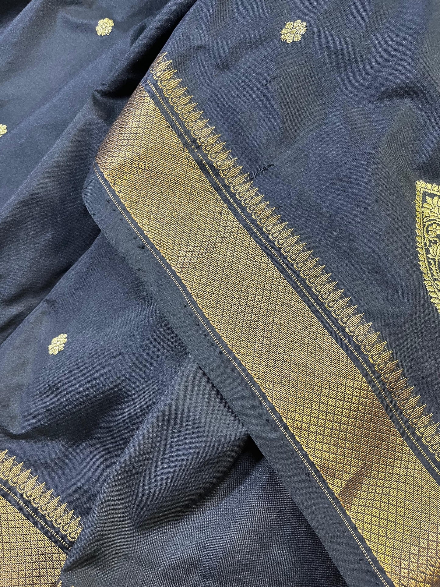 BLACK SILK PURE HANDLOOM PAITHANI SAREE