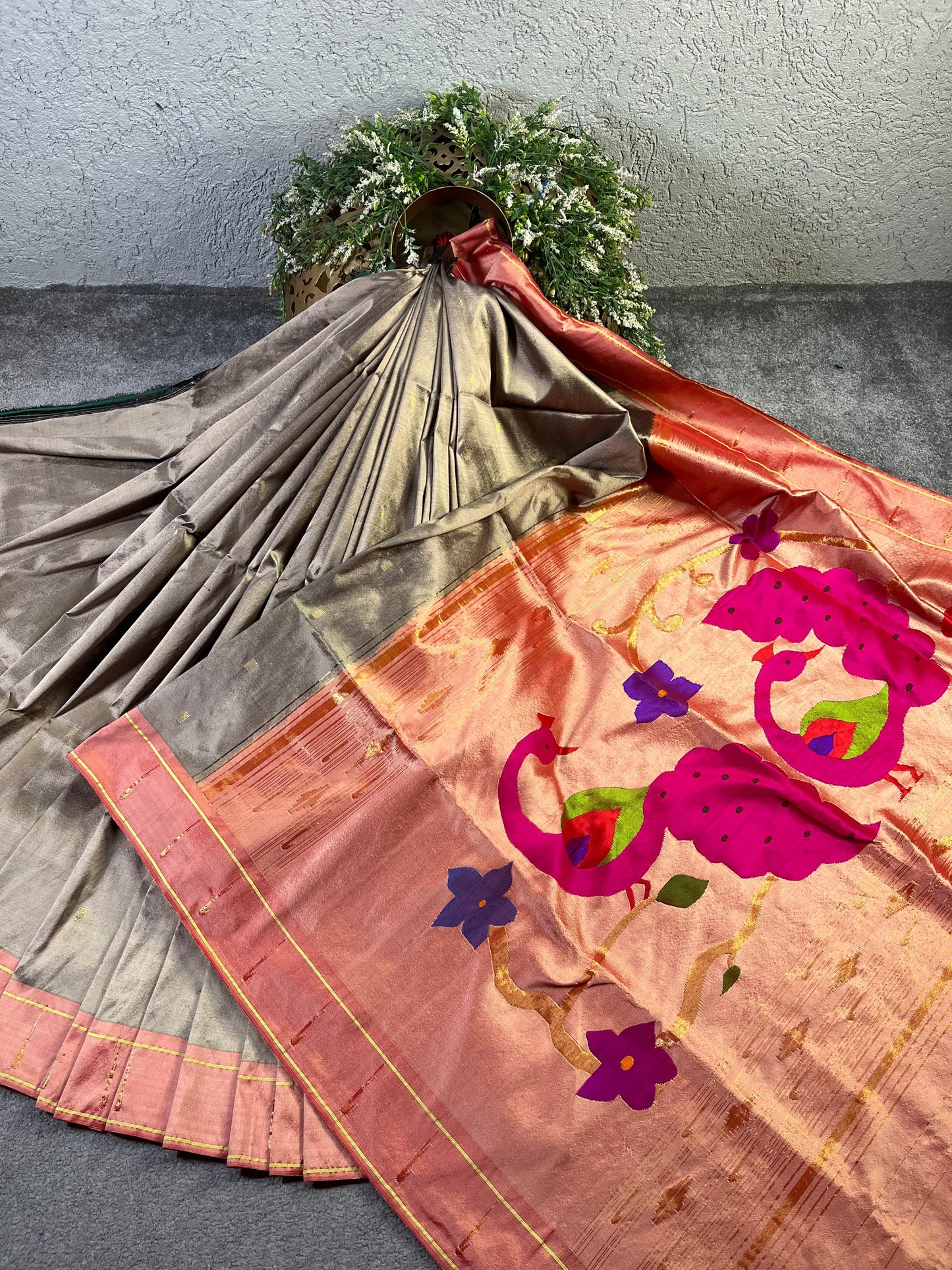 LIGHT GREY SILK PURE HANDLOOM PAITHANI SAREE