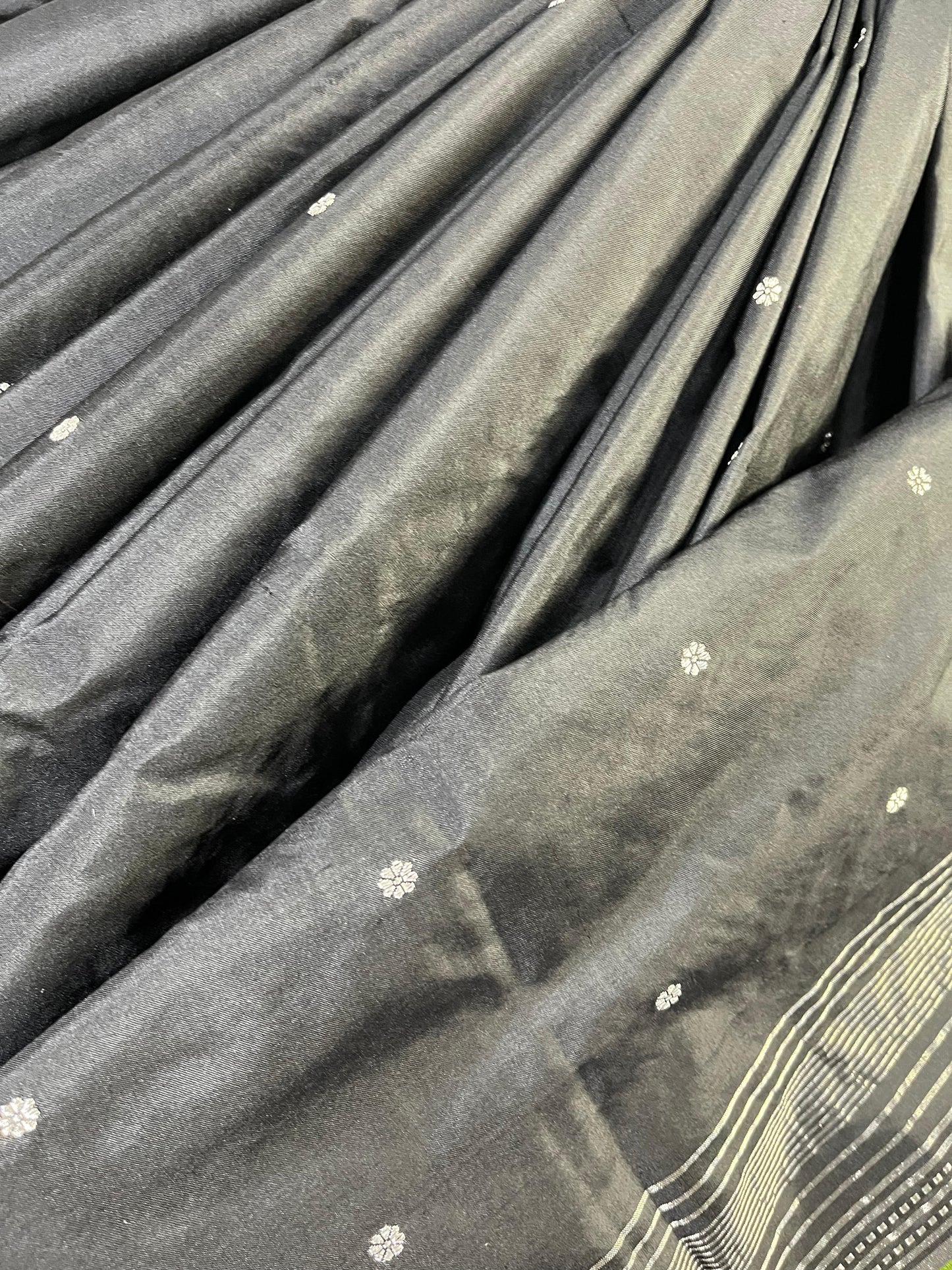 BLACK SILK PURE HANDLOOM PAITHANI SAREE