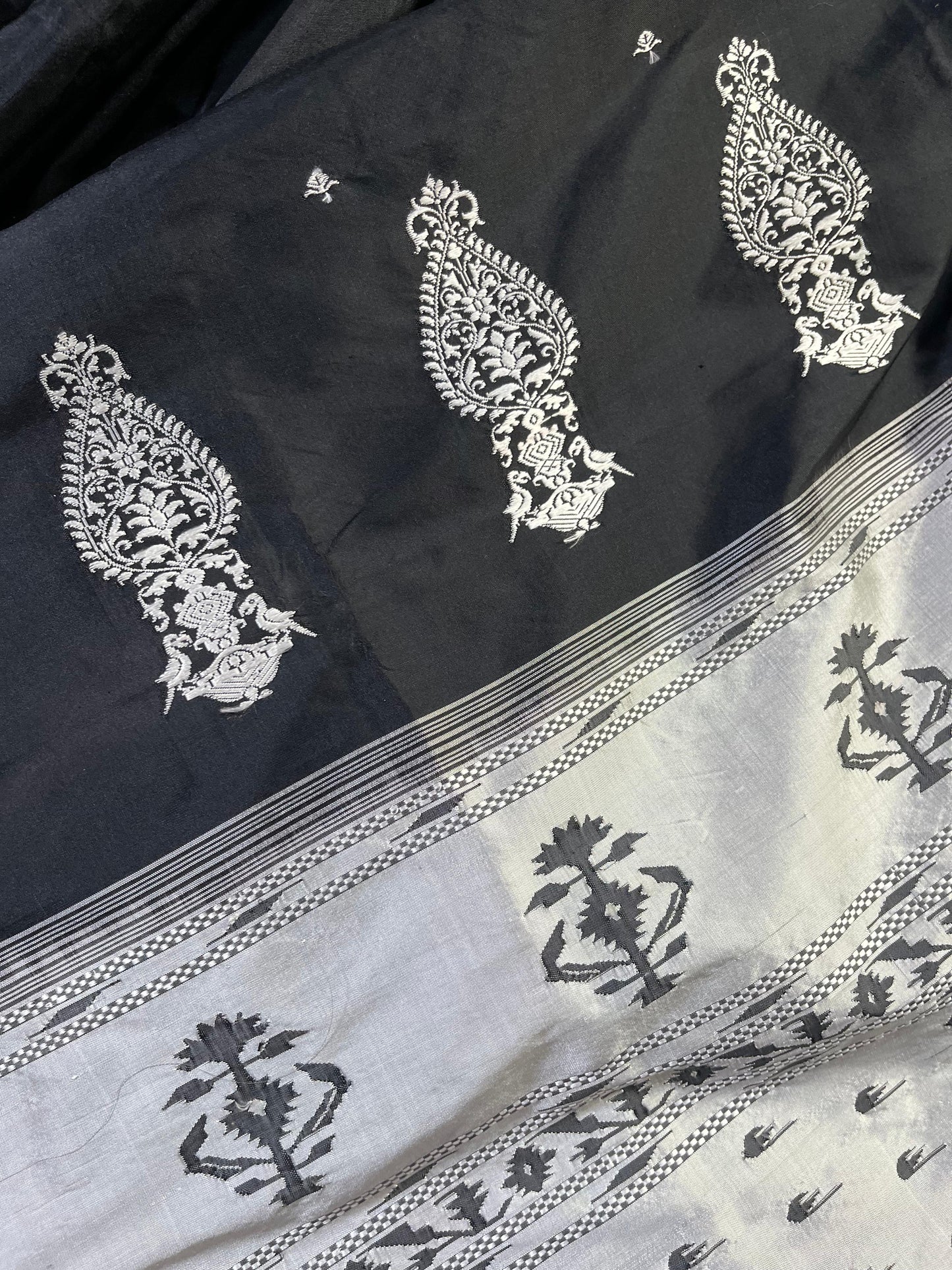 BLACK SILK PURE HANDLOOM PAITHANI SAREE