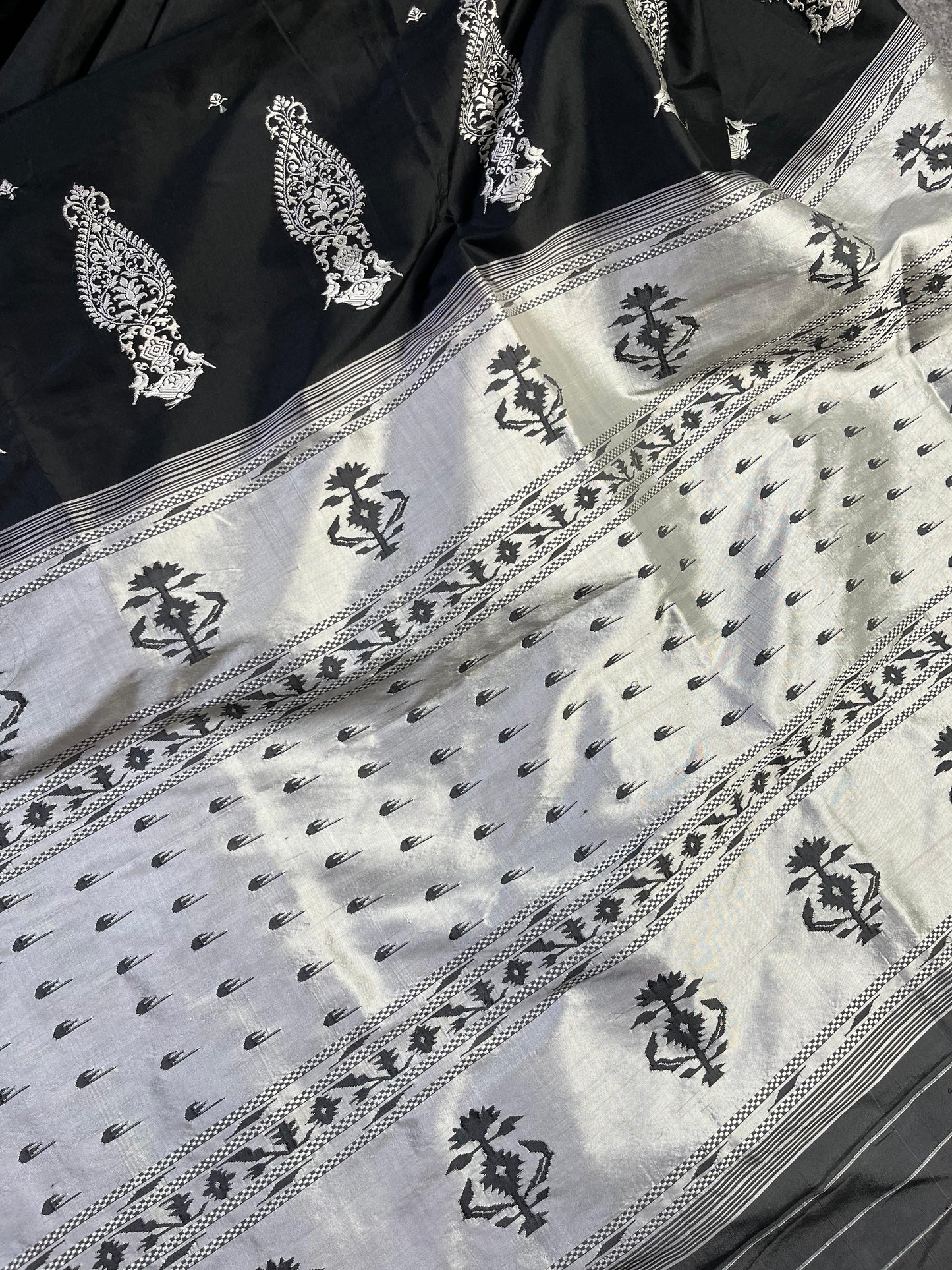 BLACK SILK PURE HANDLOOM PAITHANI SAREE