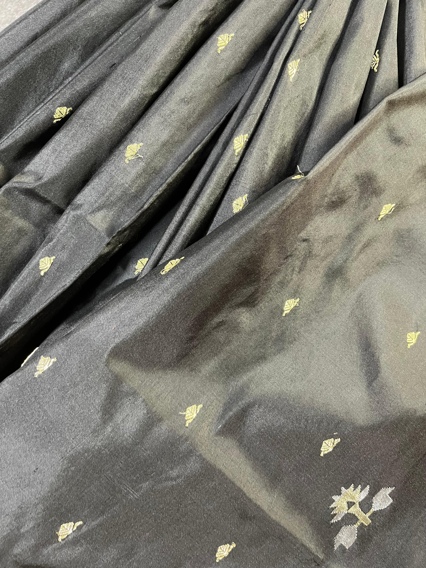 BLACK SILK PURE HANDLOOM PAITHANI SAREE