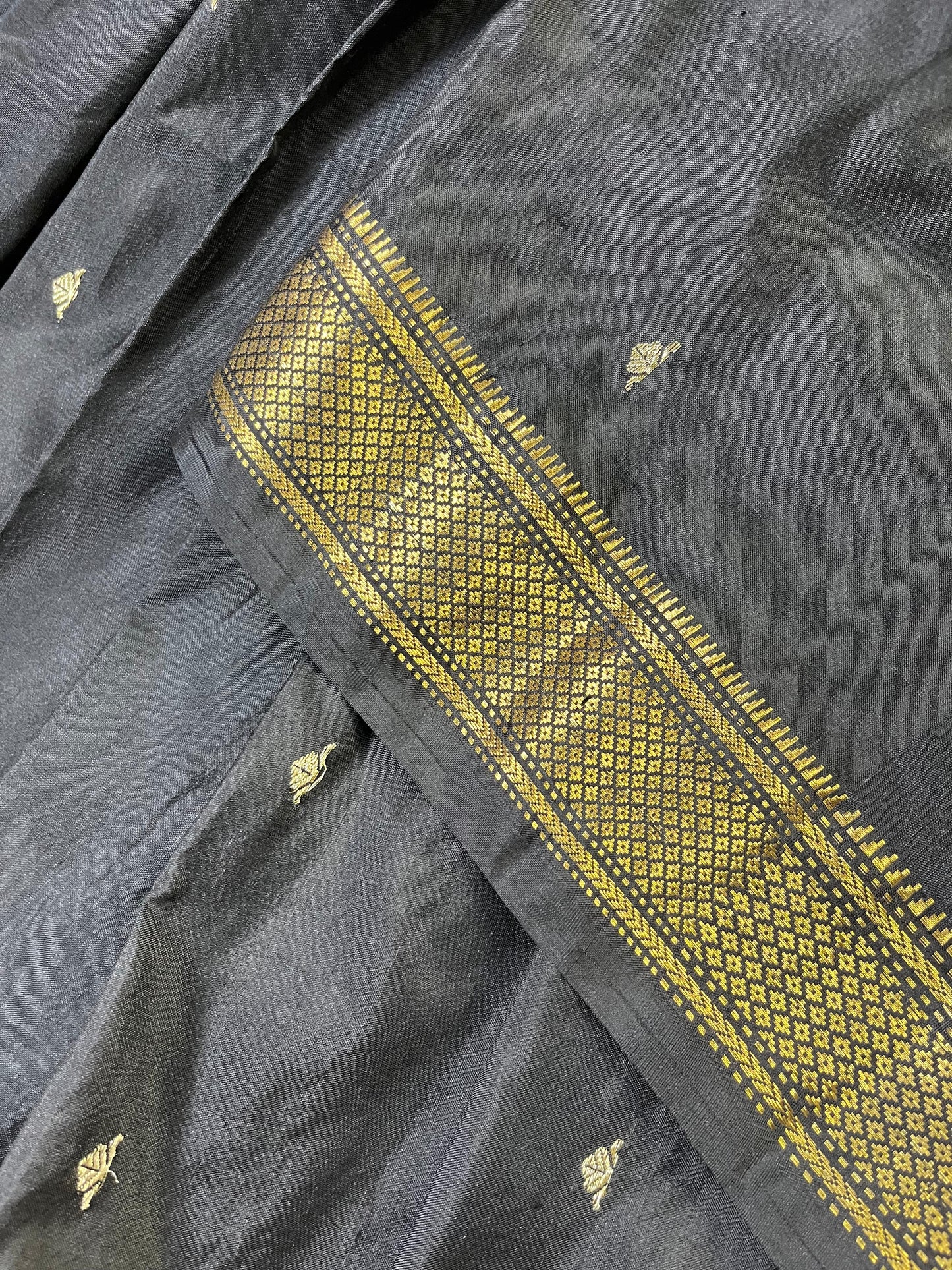 BLACK SILK PURE HANDLOOM PAITHANI SAREE