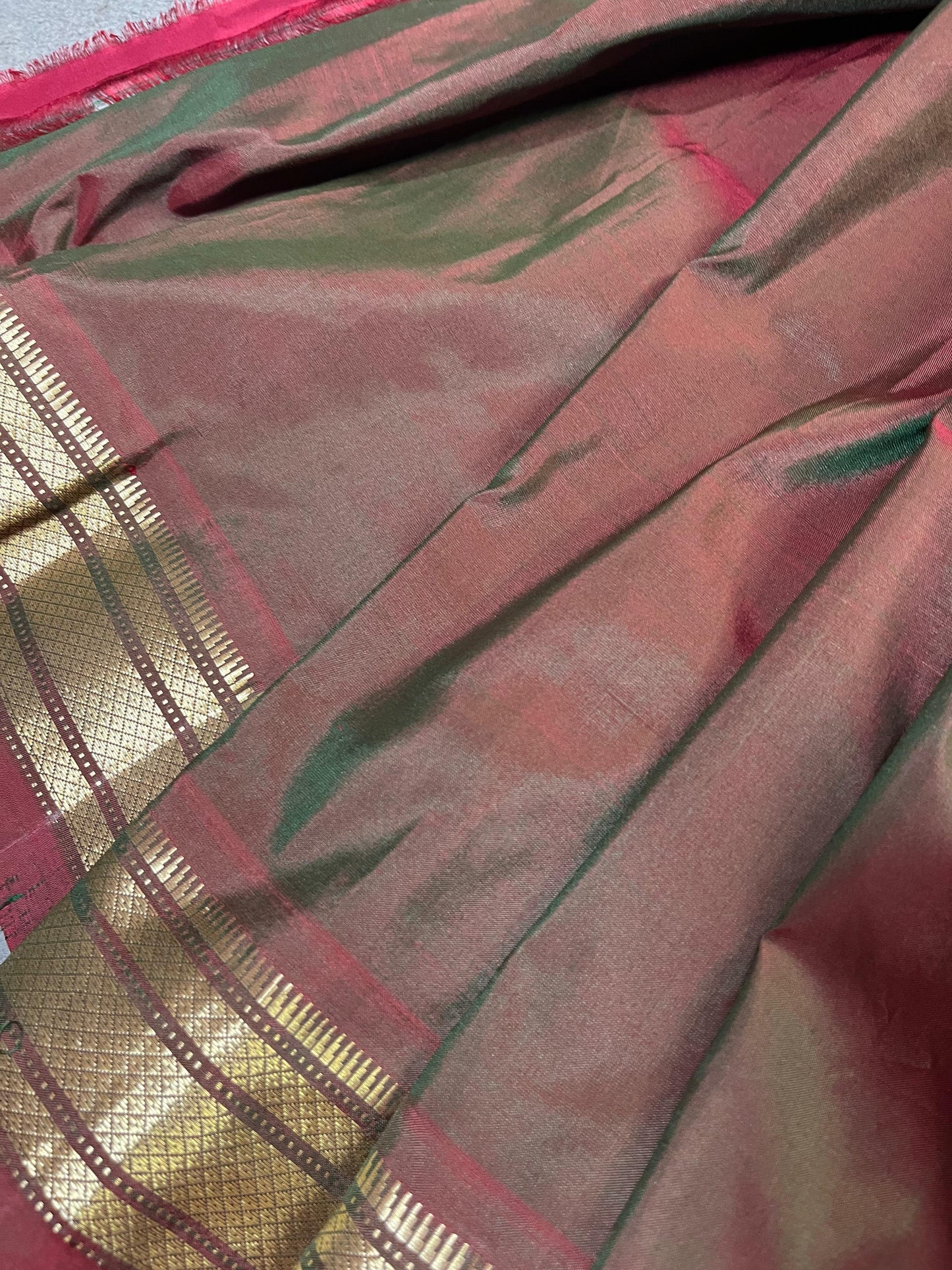 TWO TONE MAROON AND GREEN SILK PURE HANDLOOM PAITHANI SAREE