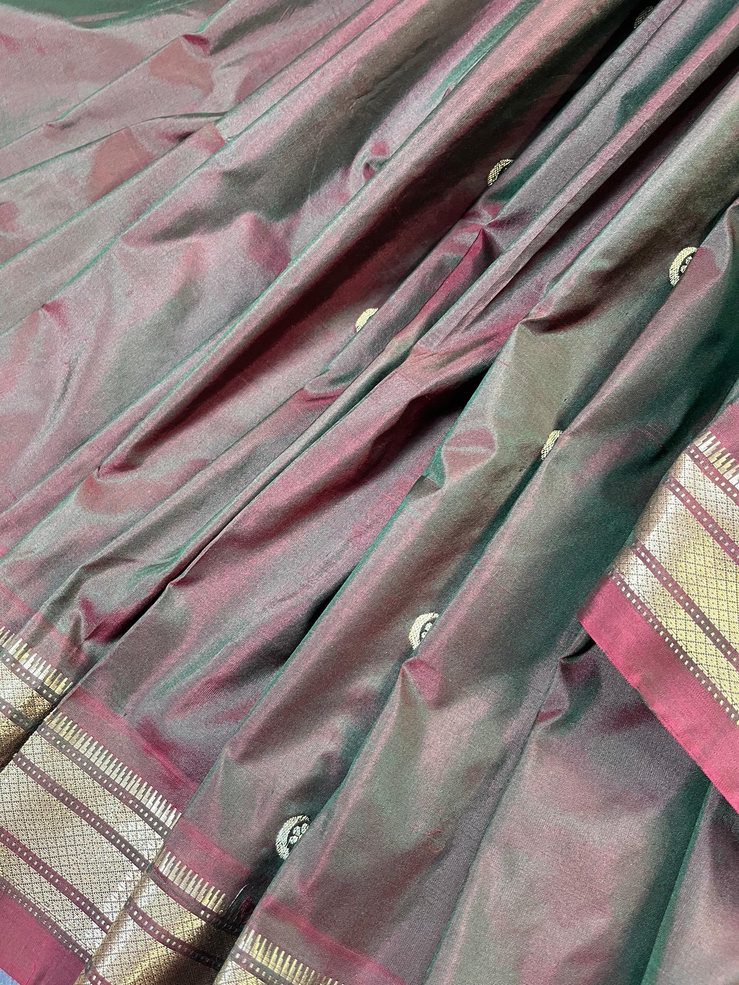 TWO TONE MAROON AND GREEN SILK PURE HANDLOOM PAITHANI SAREE