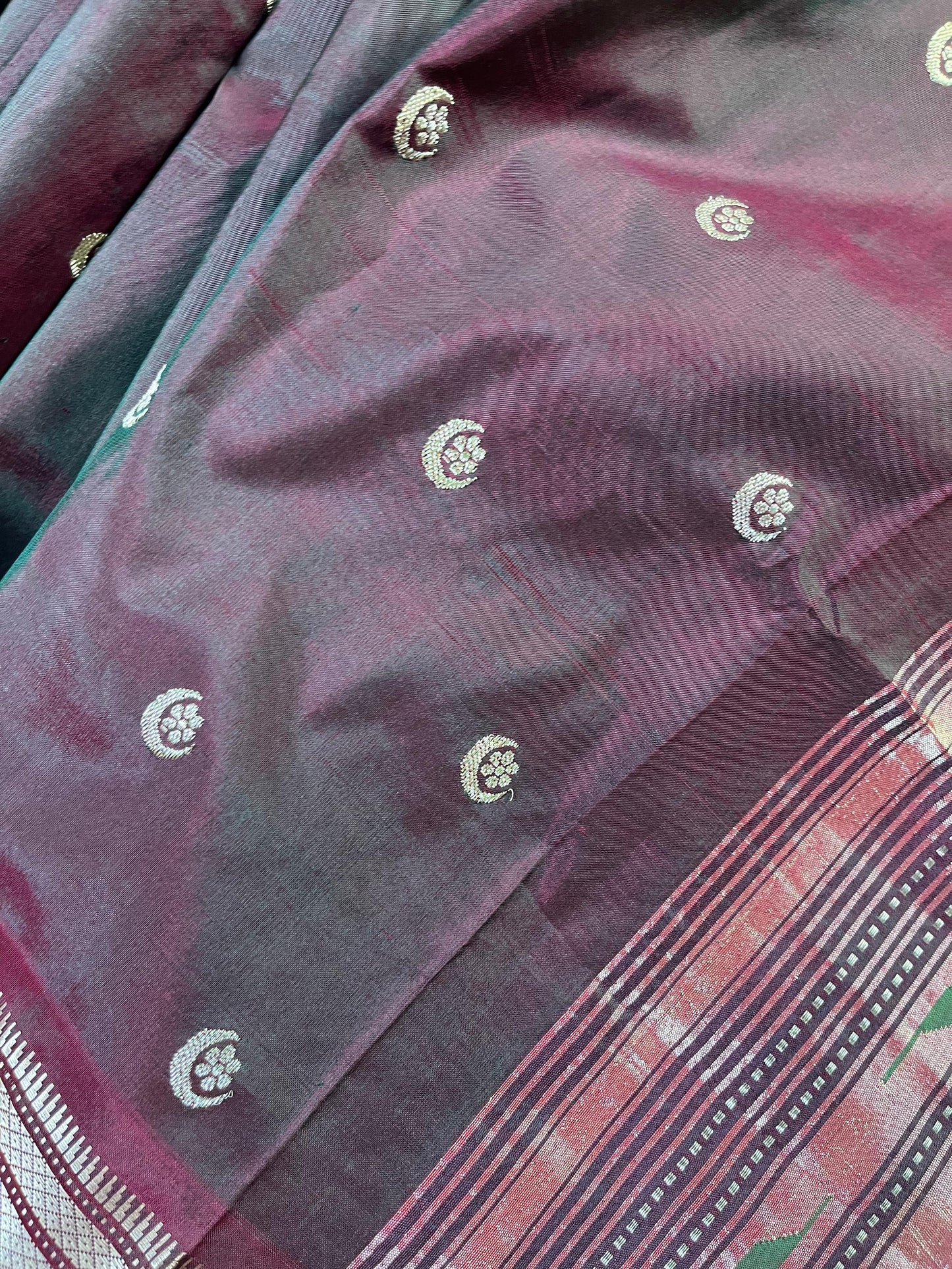 TWO TONE MAROON AND GREEN SILK PURE HANDLOOM PAITHANI SAREE