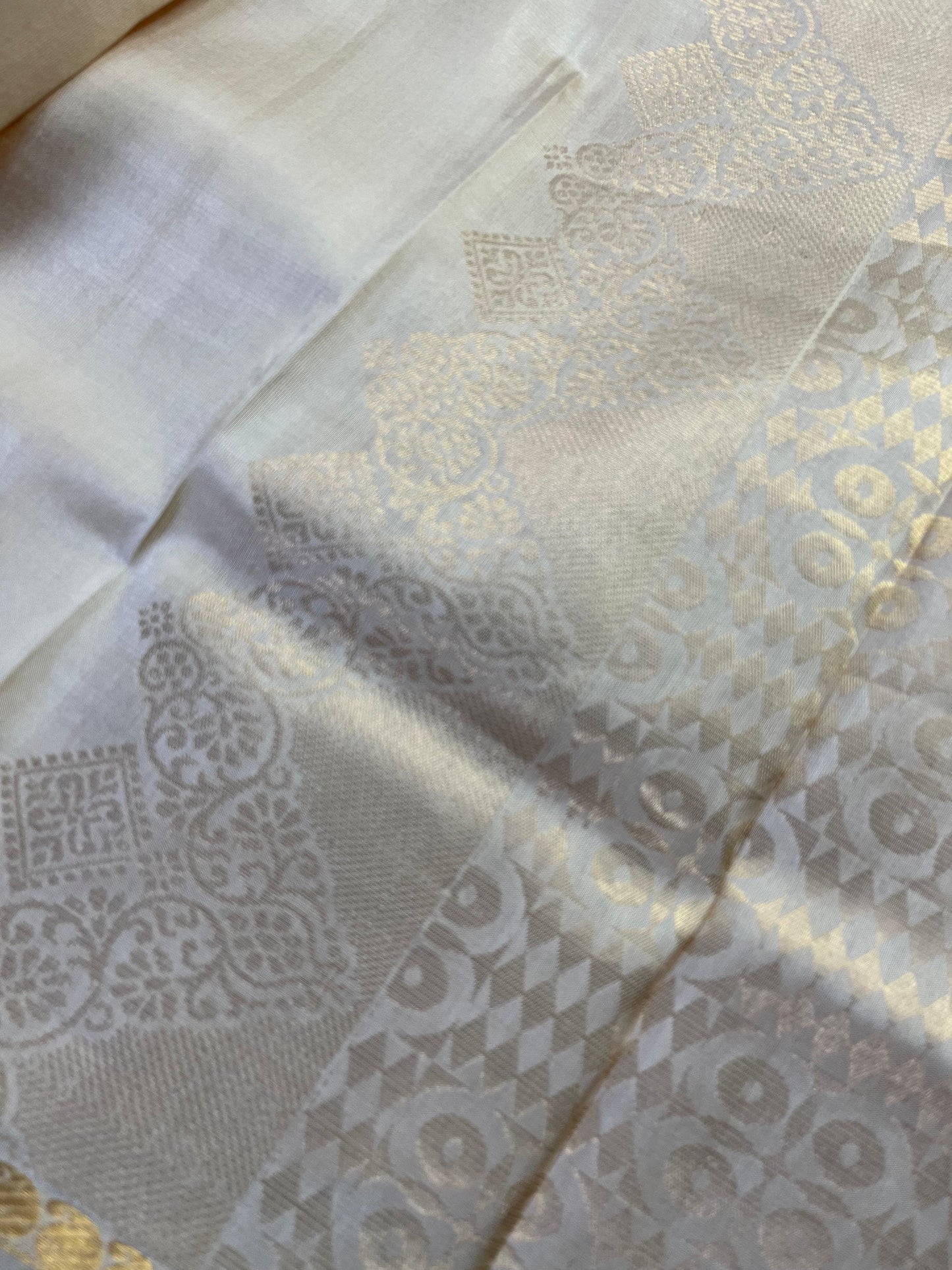 IVORY SILK PURE HANDLOOM KANJIVARAM SAREE
