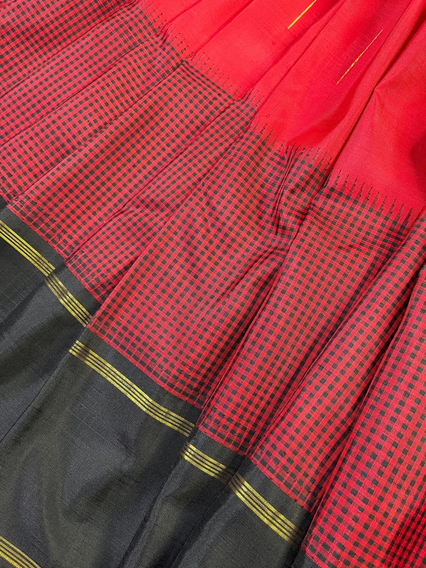 RED SILK PURE HANDLOOM KANJIVARAM SAREE