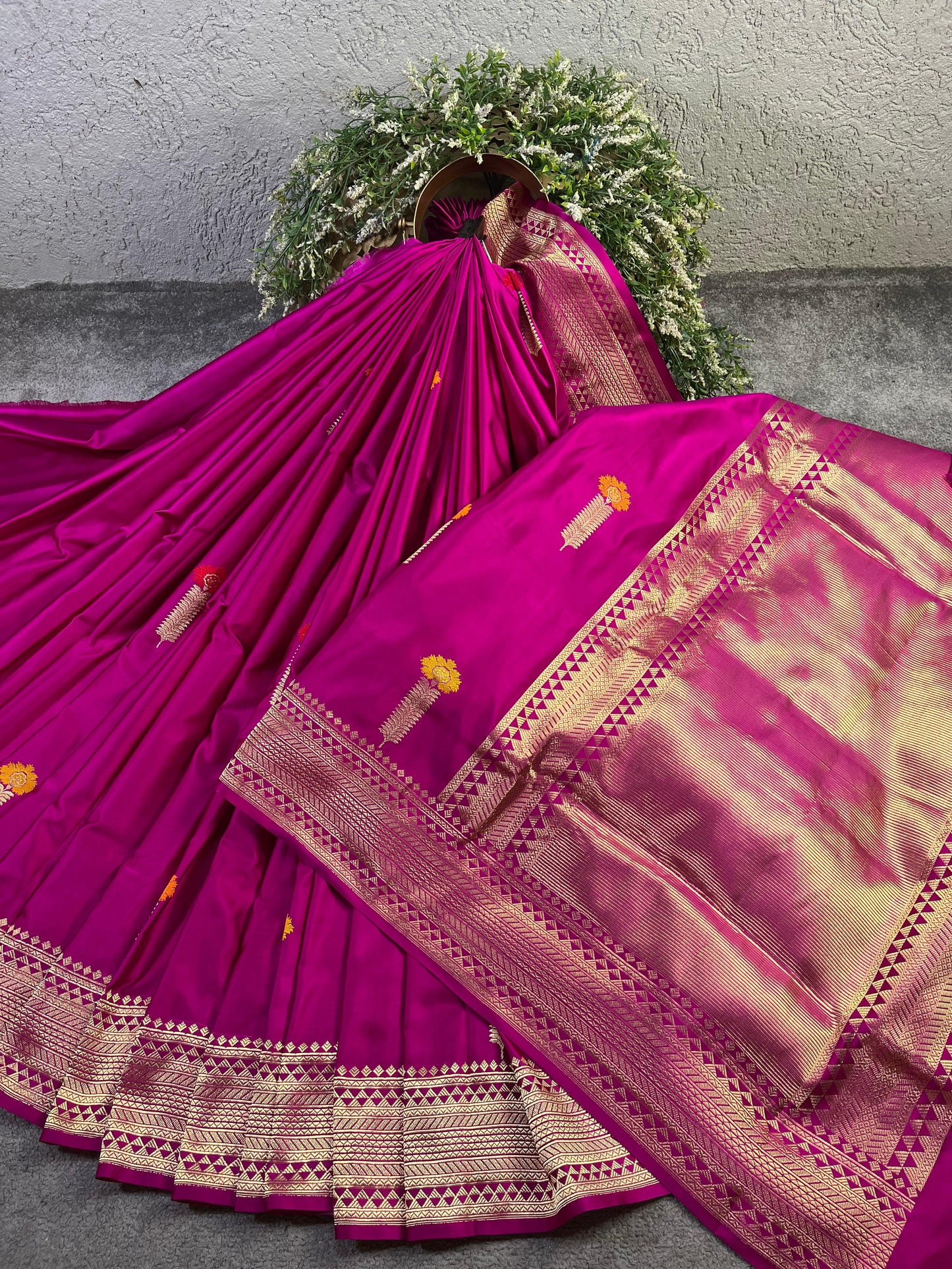 MAGENTA PINK MASHRU SILK PURE HANDLOOM BANARASI SAREE